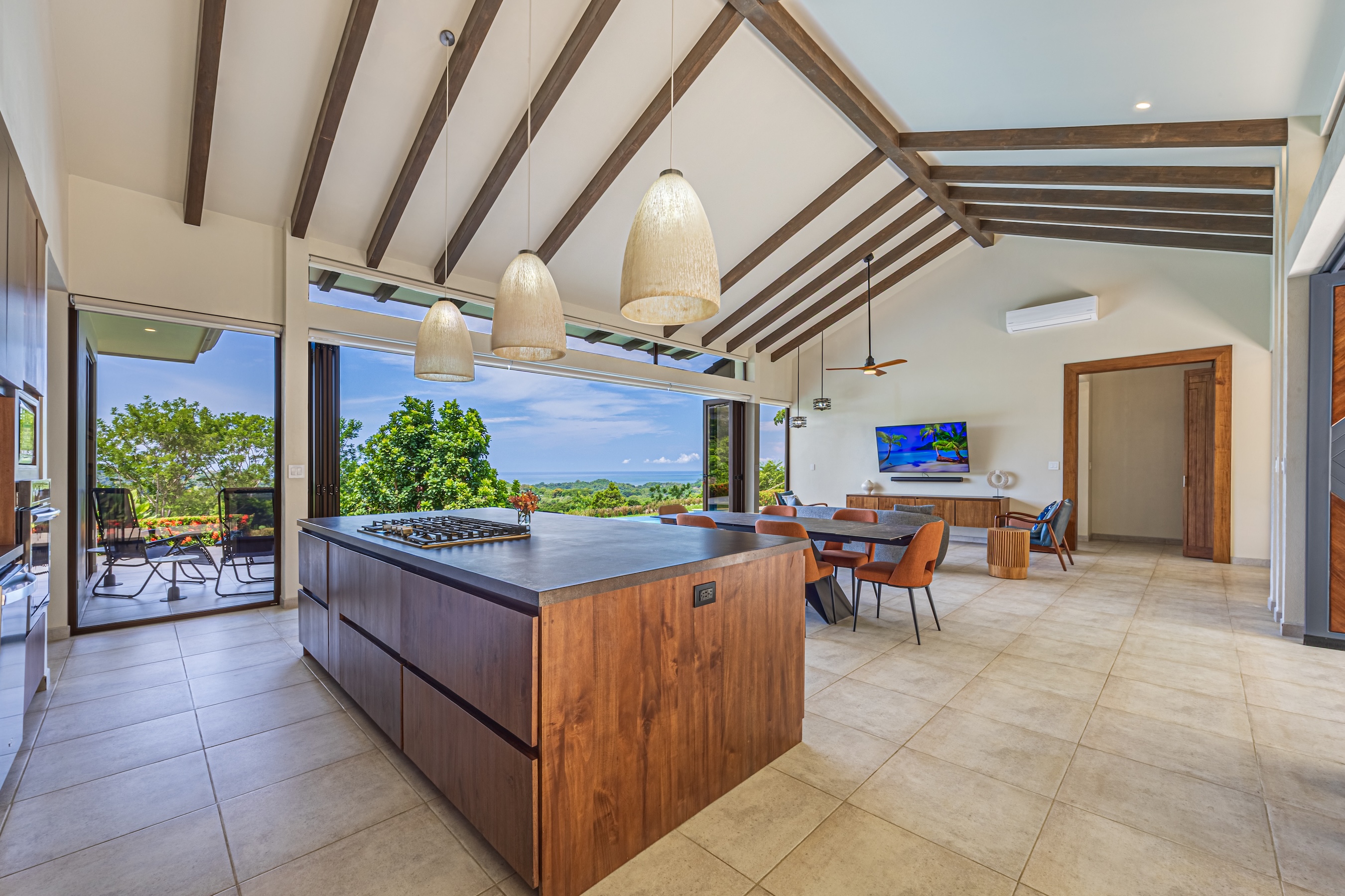 PRIVATE RESIDENCE WITH POOL AND OCEAN AND SUNSET VIEWS, IN OJOCHAL – 1.74 ACRES