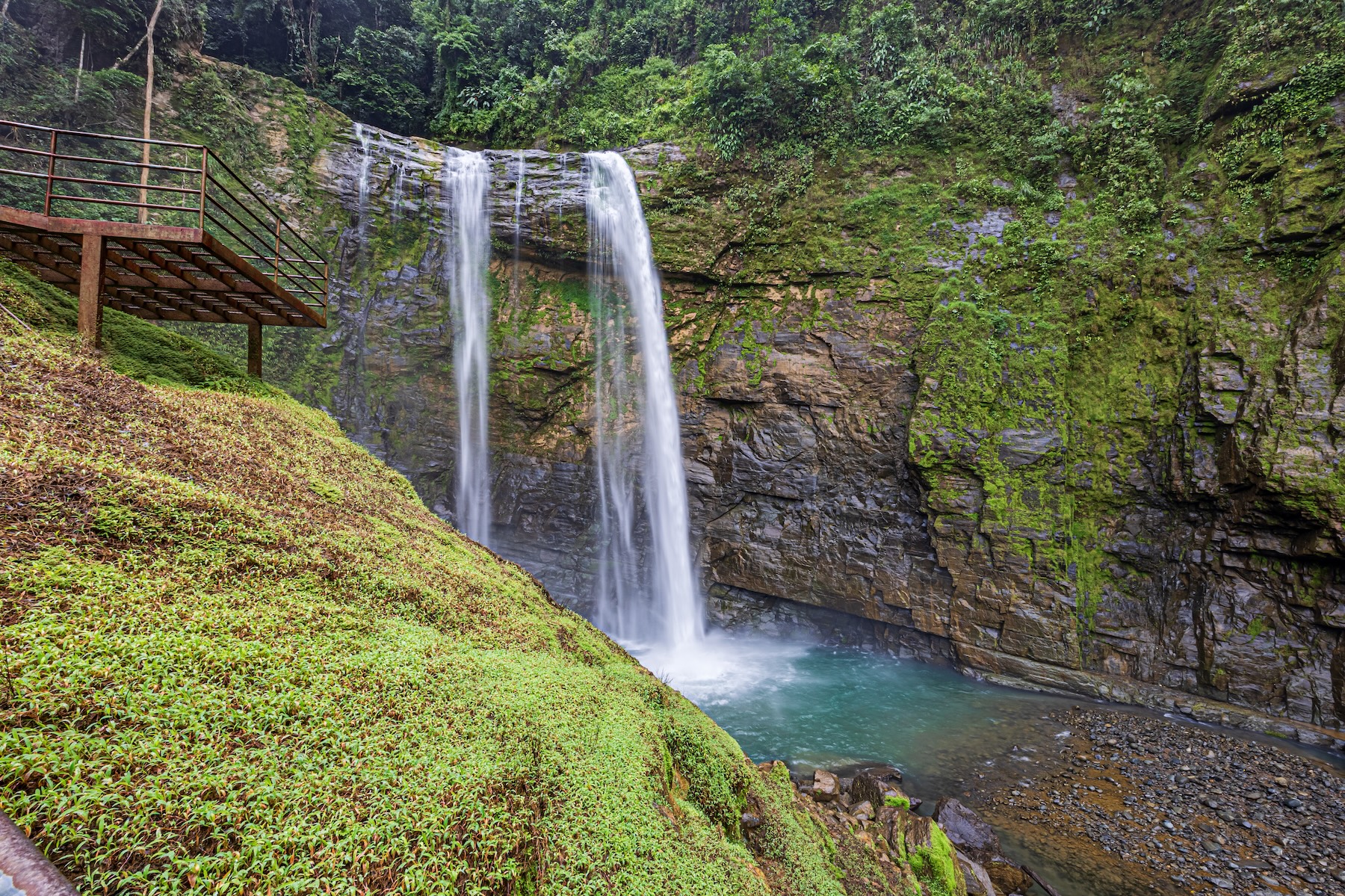 222-ACRE ECO-TOURISM PROPERTY WITH 210-FOOT WATERFALL, IN THE UP OF PLATANILLO