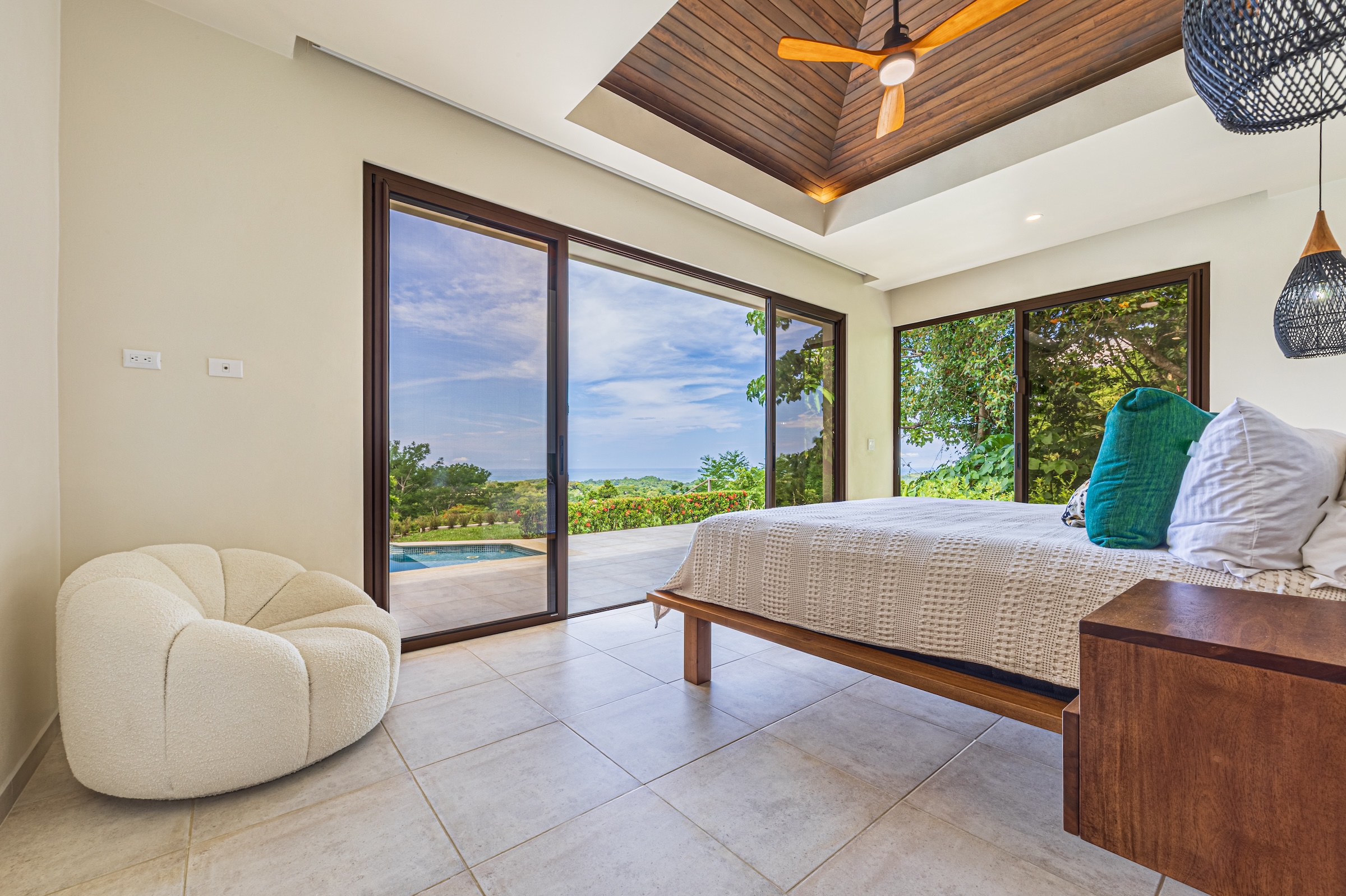 PRIVATE RESIDENCE WITH POOL AND OCEAN AND SUNSET VIEWS, IN OJOCHAL – 1.74 ACRES