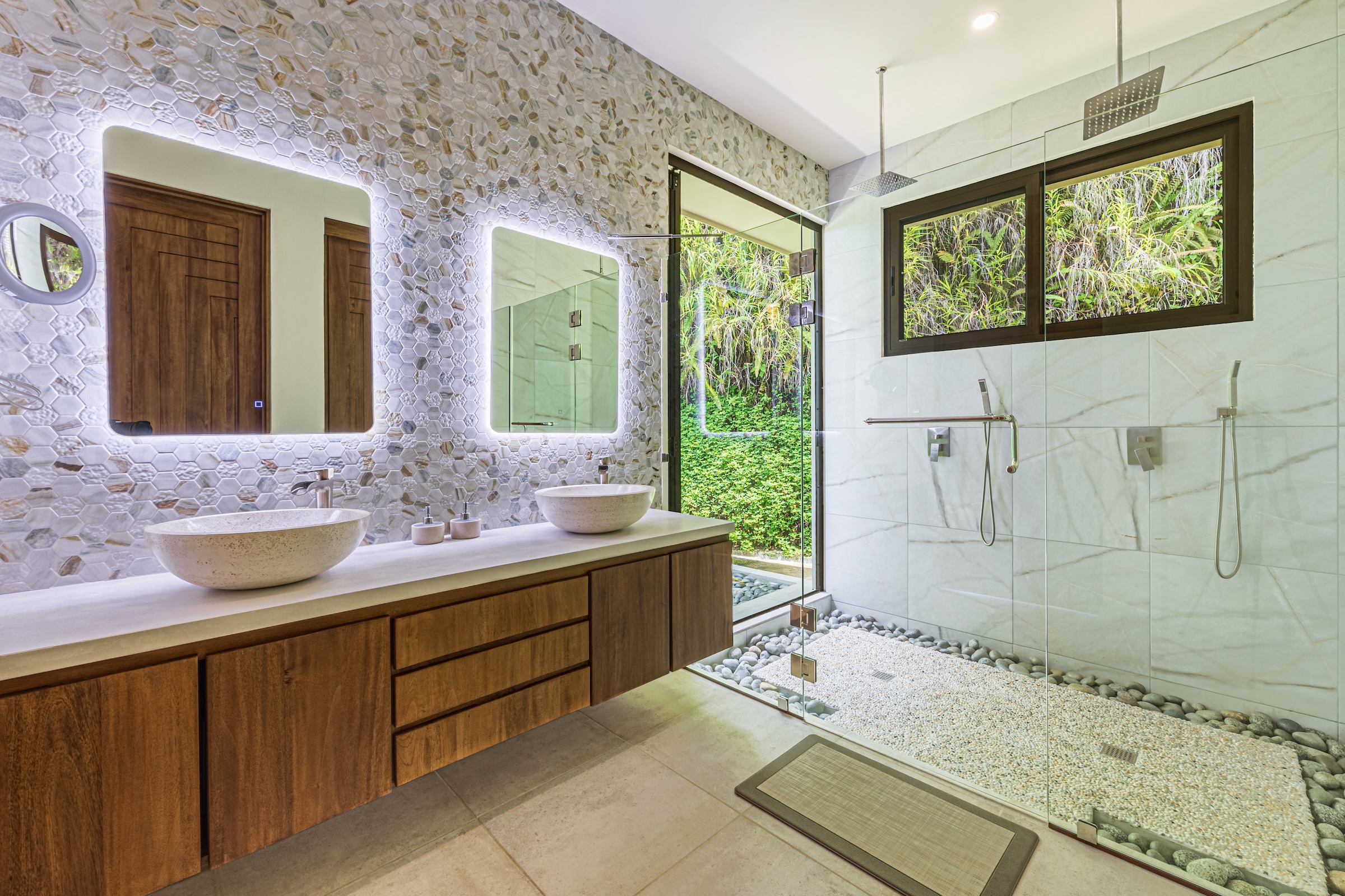 PRIVATE RESIDENCE WITH POOL AND OCEAN AND SUNSET VIEWS, IN OJOCHAL – 1.74 ACRES