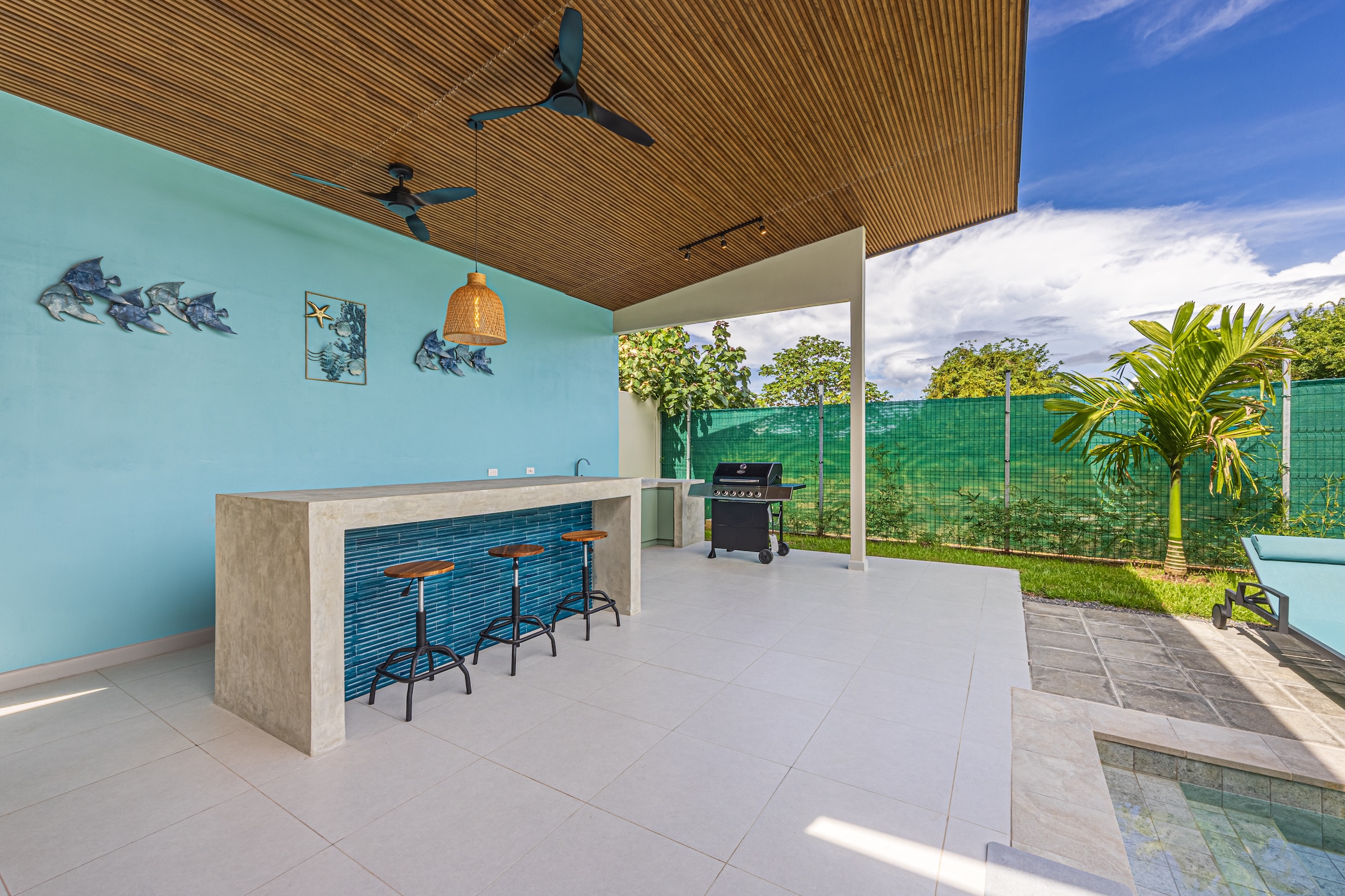 CASA LIBELULA BRAND-NEW MODERN TROPICAL HOME, IN UVITA