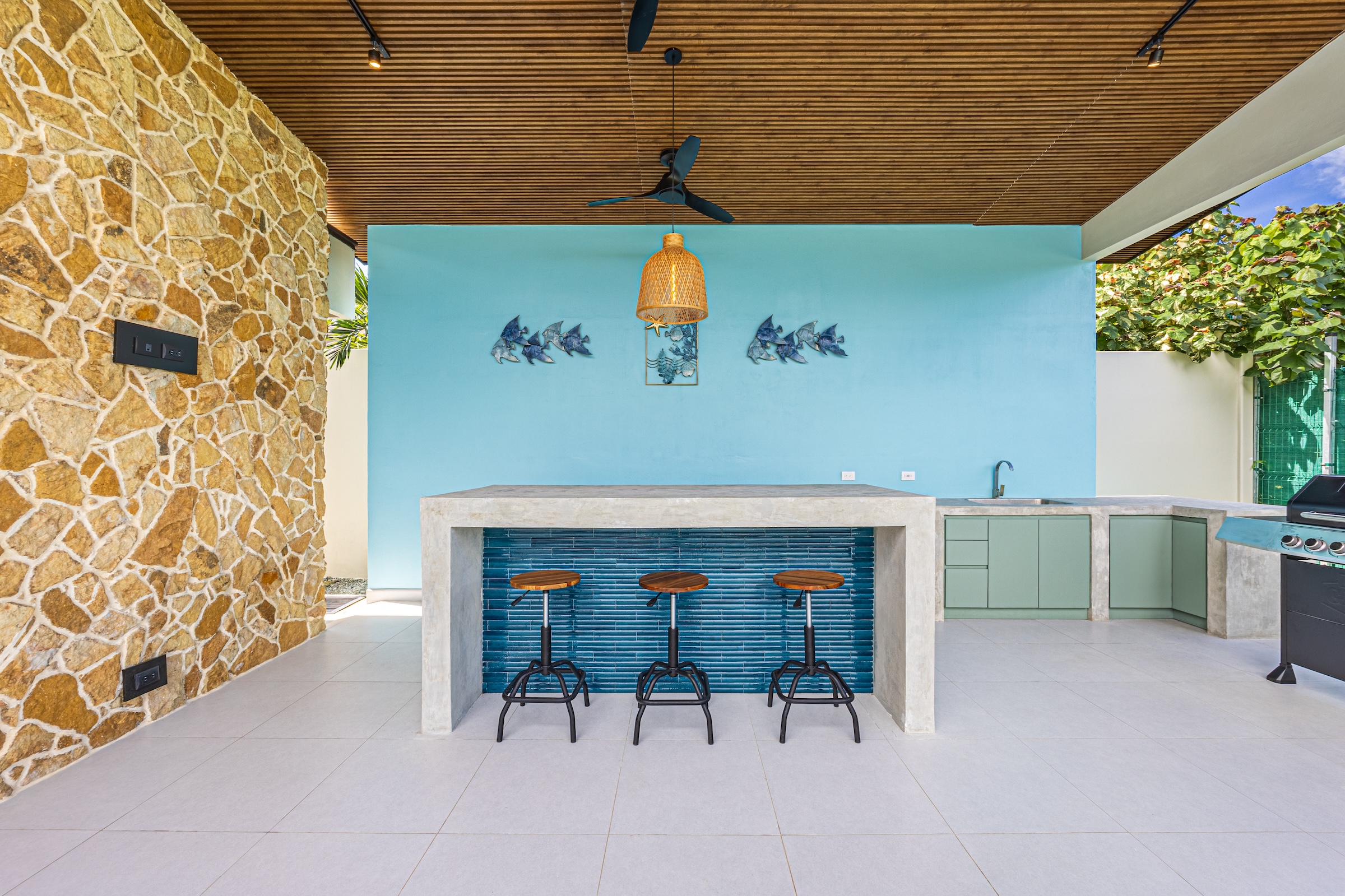 CASA LIBELULA BRAND-NEW MODERN TROPICAL HOME, IN UVITA