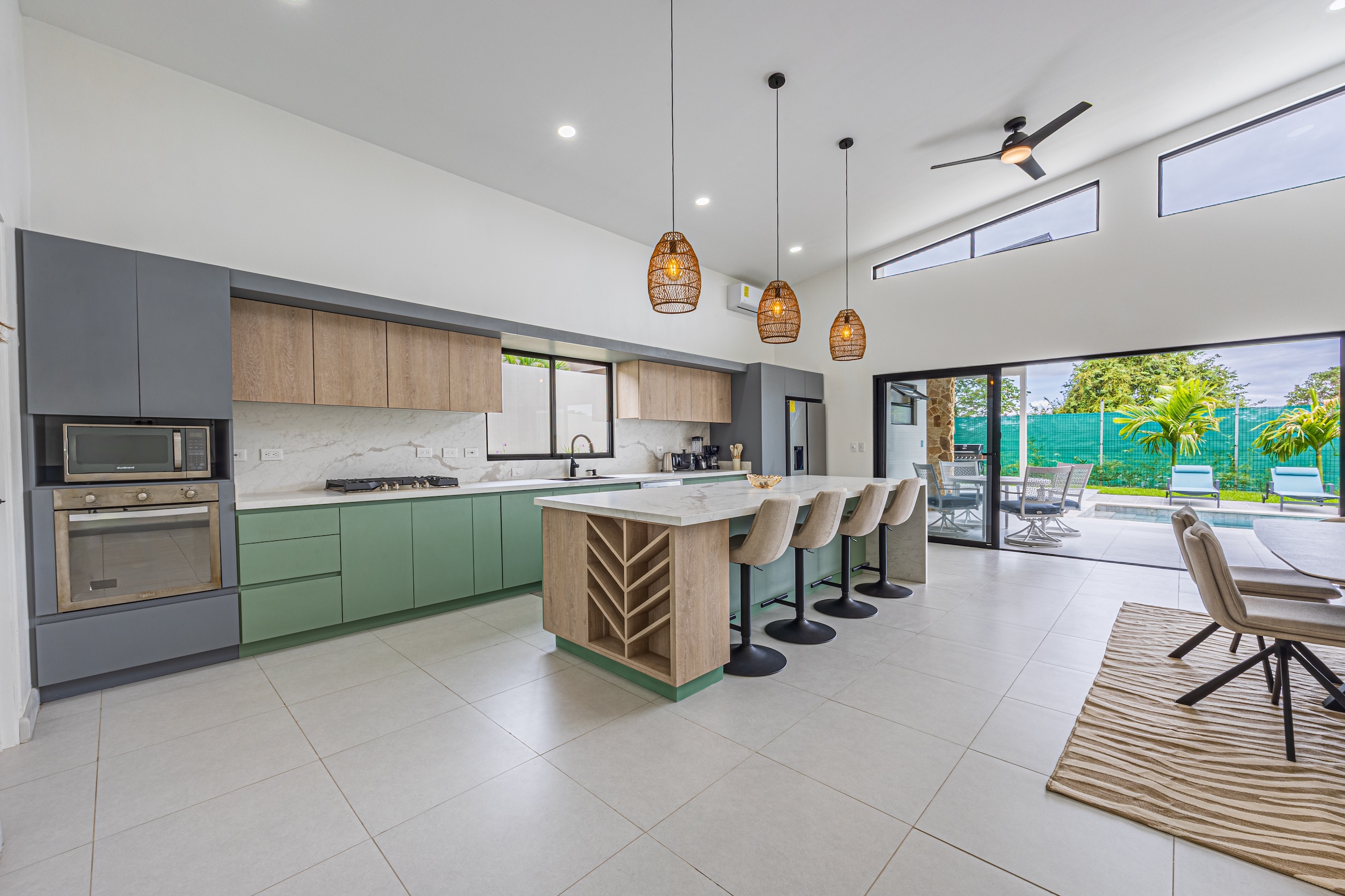 CASA LIBELULA BRAND-NEW MODERN TROPICAL HOME, IN UVITA