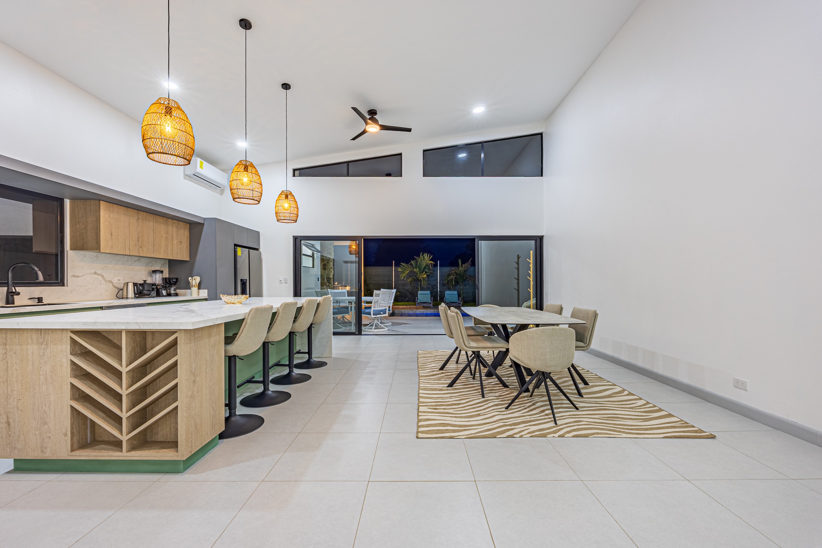CASA LIBELULA BRAND-NEW MODERN TROPICAL HOME, IN UVITA