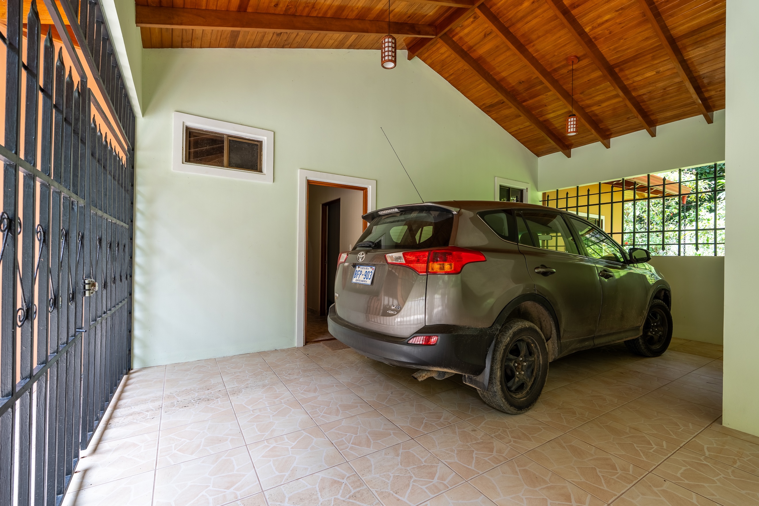 TROPICAL HOME WITH 2-BEDROOM POOL AND STREAM, IN OJOCHAL – 1.6 ACRES