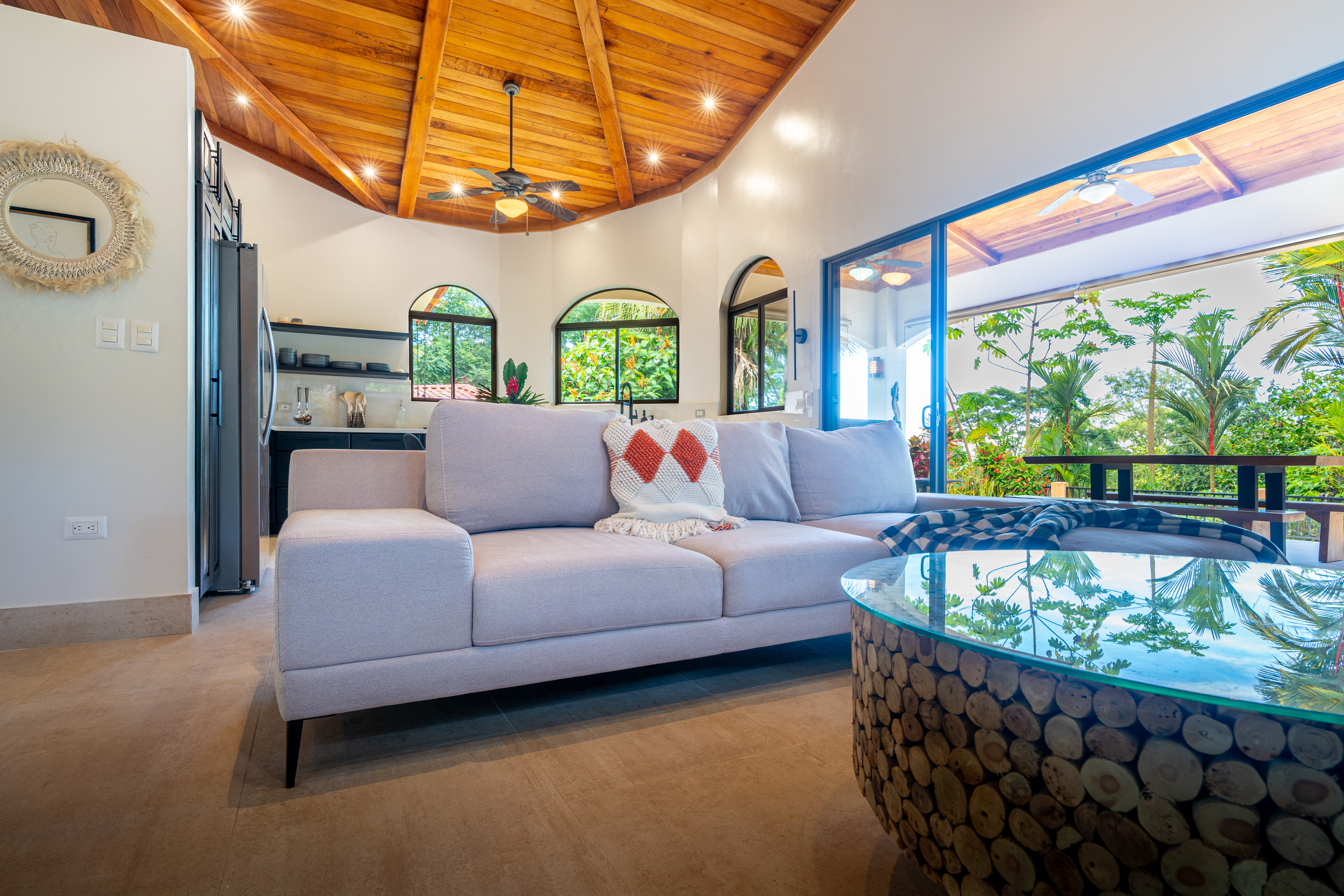 REMODELED 3-BEDROOM HOUSE WITH POOL, IN OJOCHAL