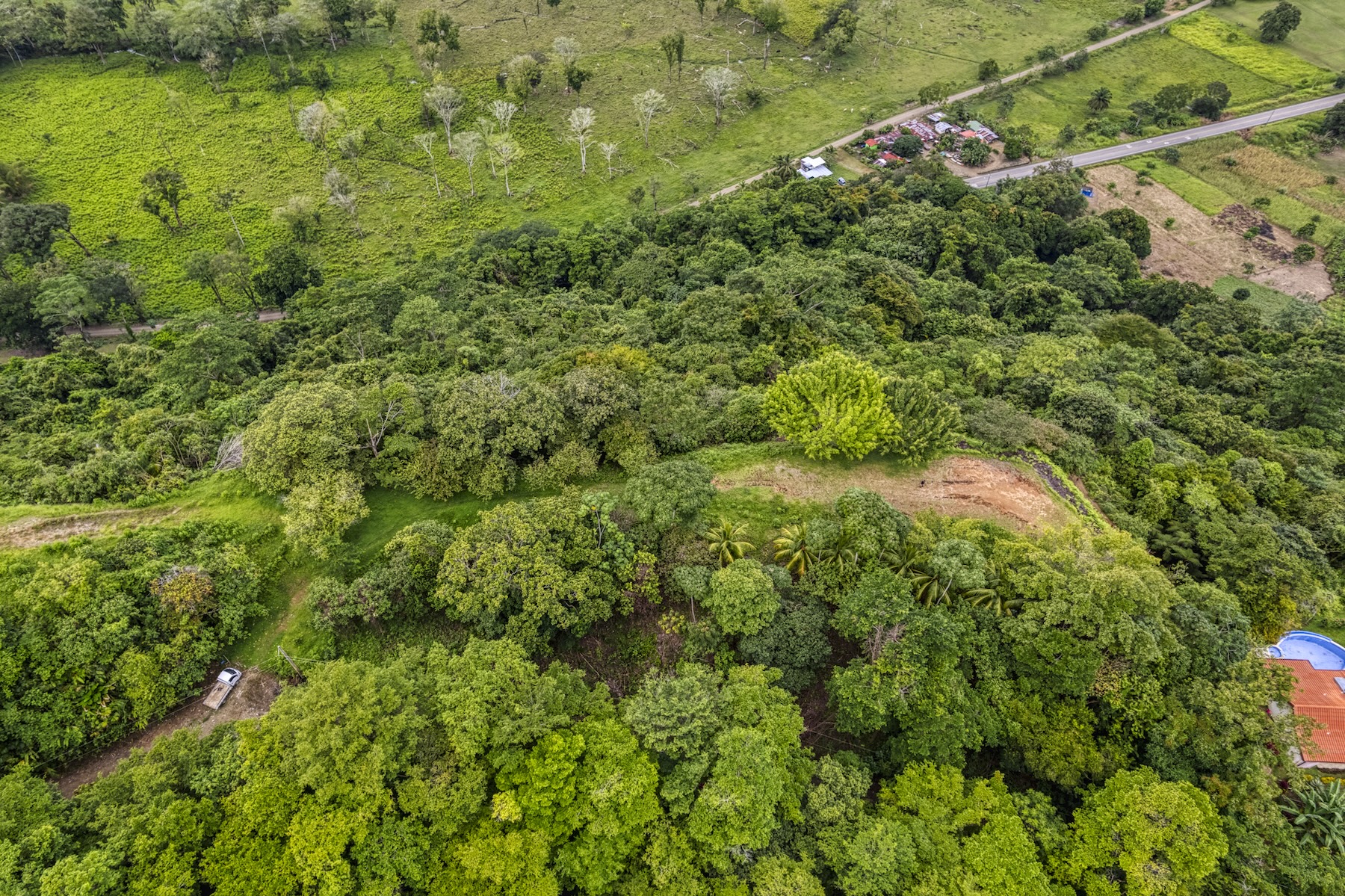 LOT 4 WITH A LARGE BUILDING AREA AND MOUNTAIN VIEWS, IN TRES RÍOS