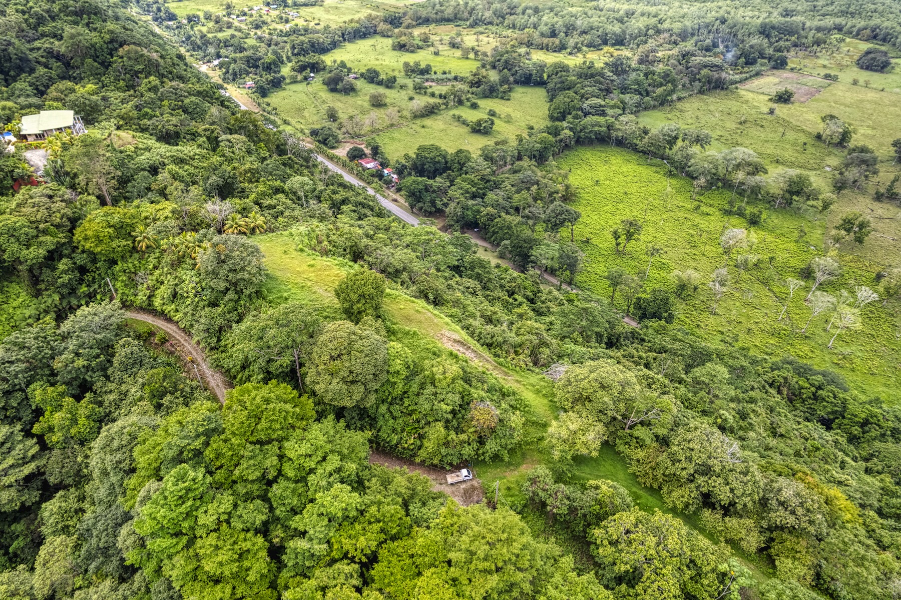 LOT 4 WITH A LARGE BUILDING AREA AND MOUNTAIN VIEWS, IN TRES RÍOS