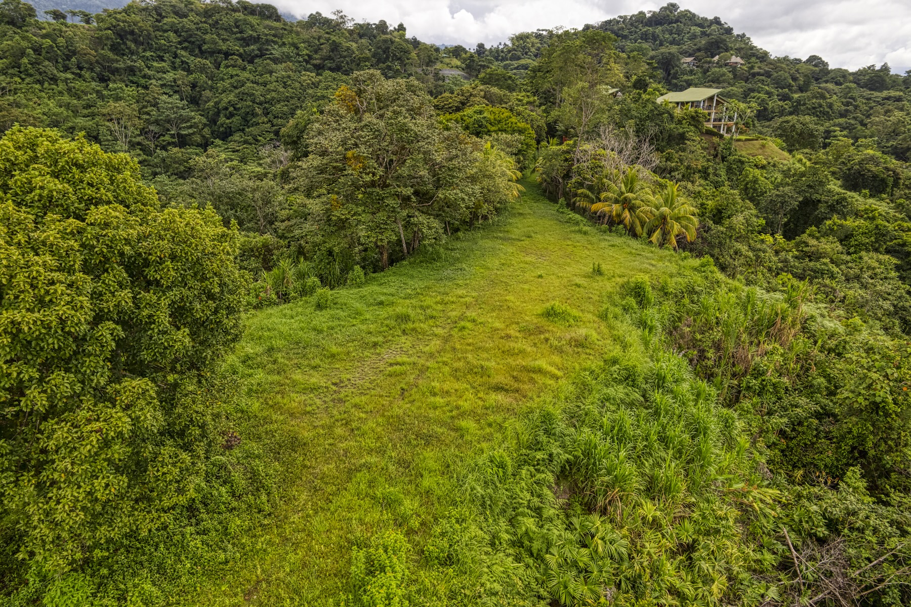 LOT 4 WITH A LARGE BUILDING AREA AND MOUNTAIN VIEWS, IN TRES RÍOS
