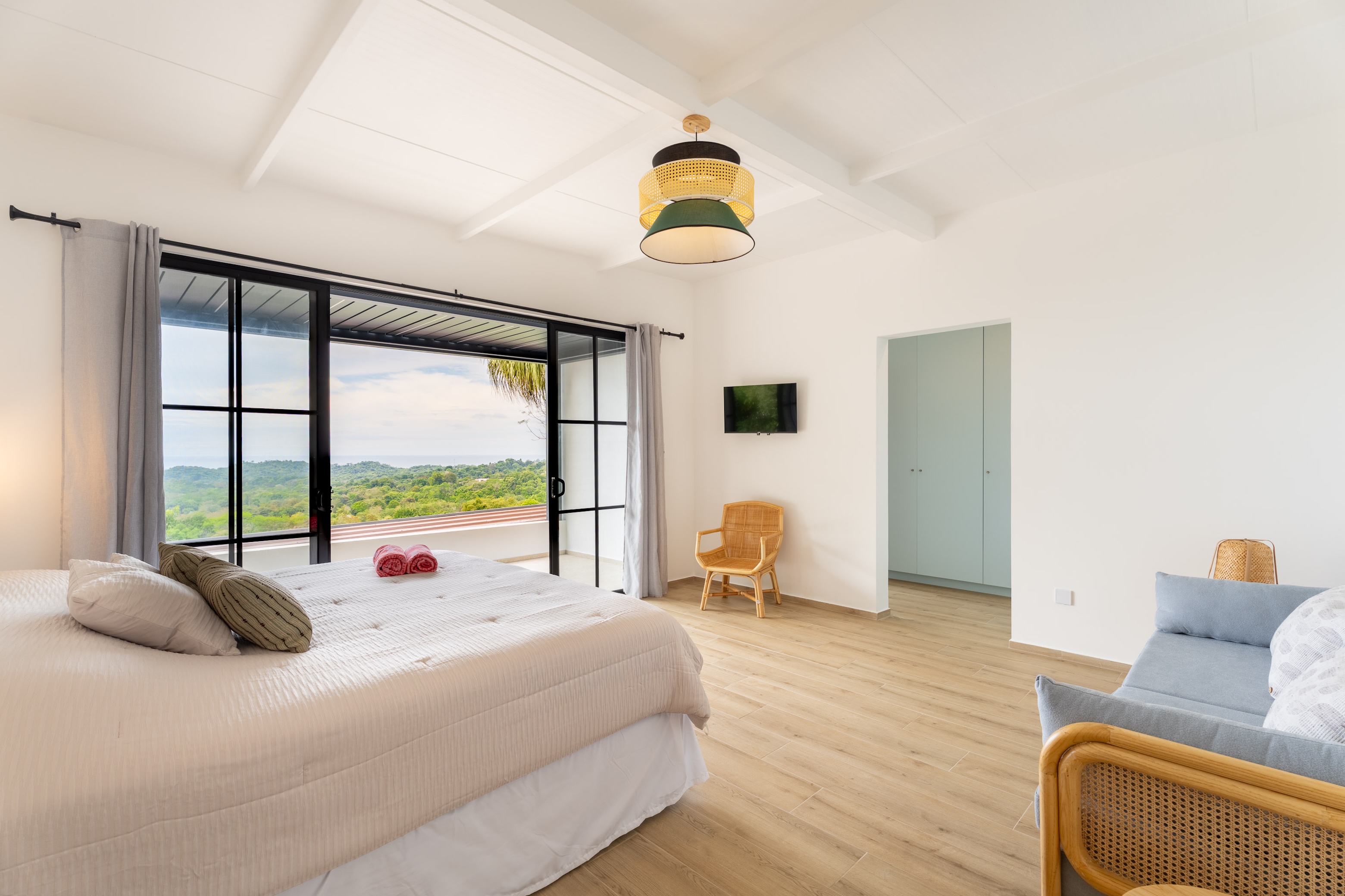 MODERN 3-BEDROOM HOME WITH OCEAN VIEWS, IN OJOCHAL – 0.16 ACRES