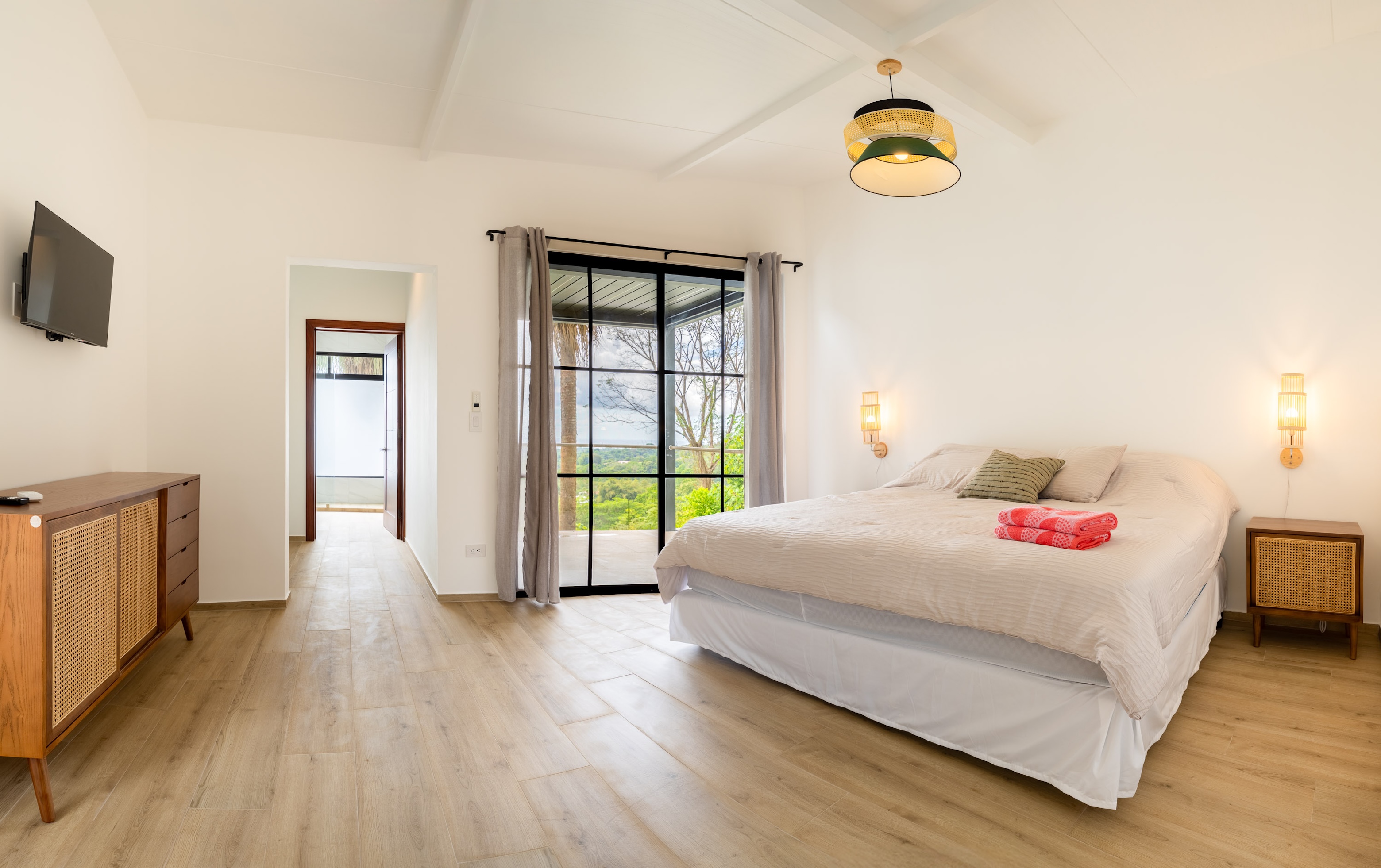 MODERN 3-BEDROOM HOME WITH OCEAN VIEWS, IN OJOCHAL – 0.16 ACRES