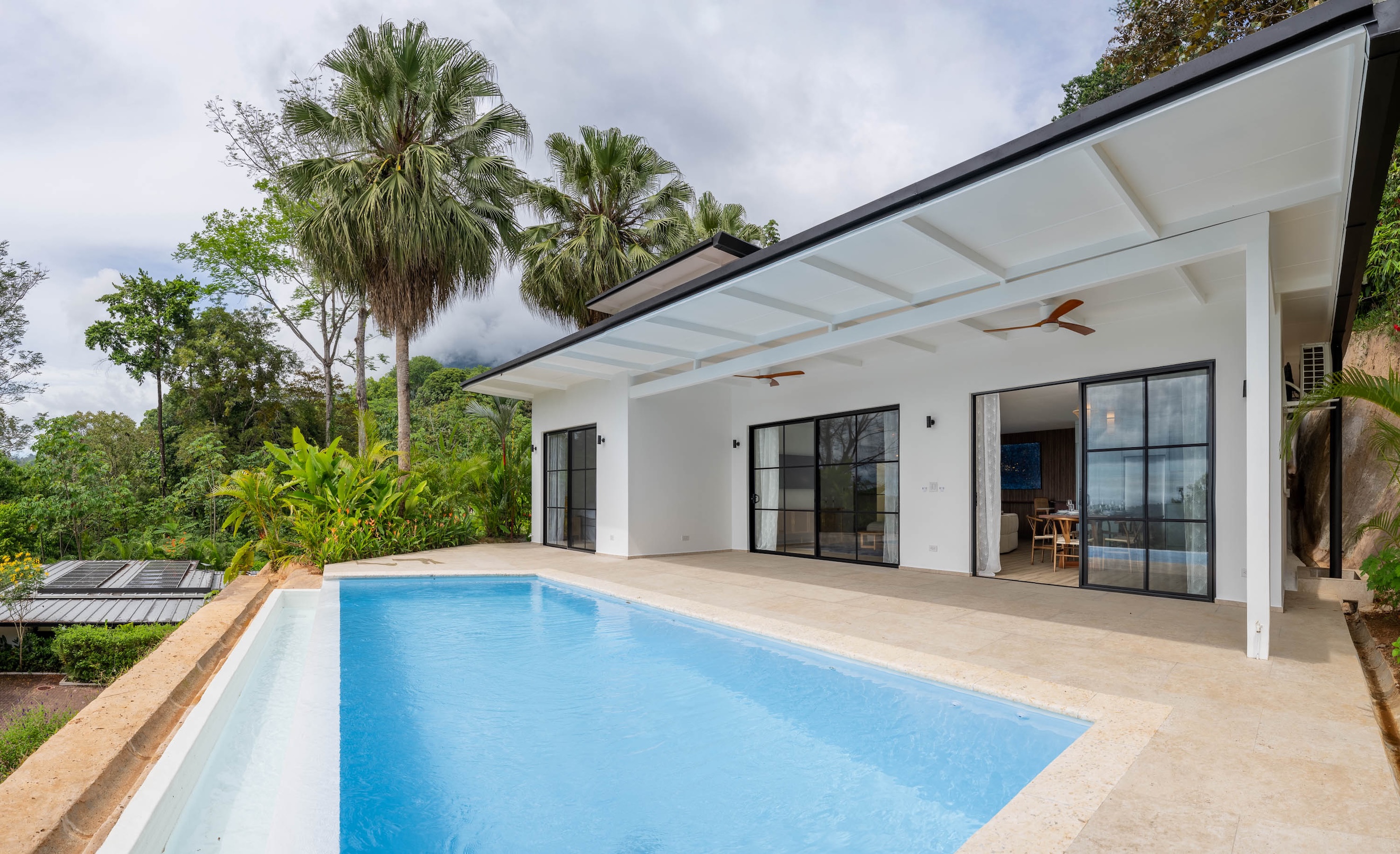 MODERN 3-BEDROOM HOME WITH OCEAN VIEWS, IN OJOCHAL – 0.16 ACRES