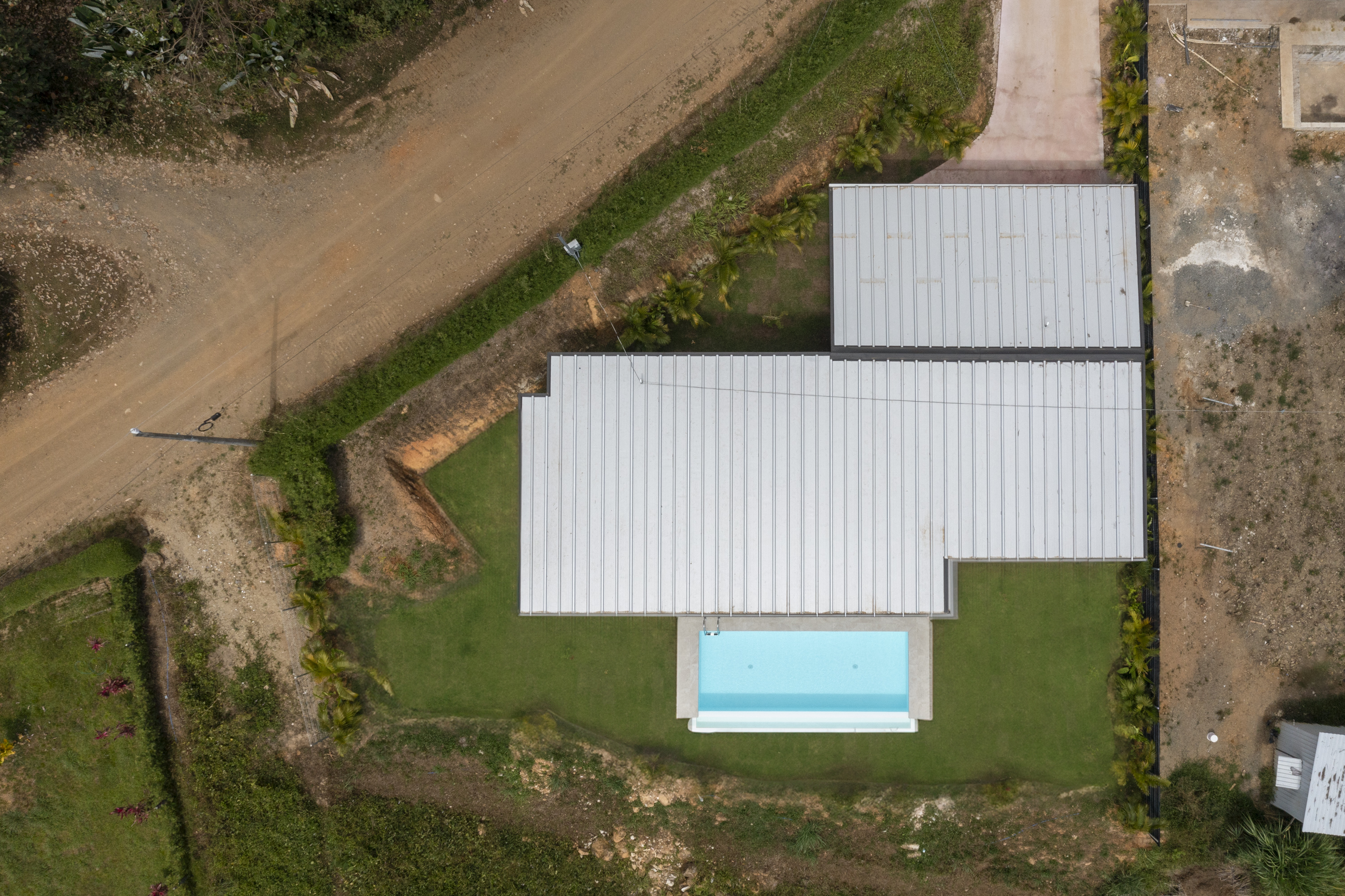 CONTEMPORARY 3-BEDROOM RESIDENCE WITH OCEAN VIEWS, IN OJOCHAL