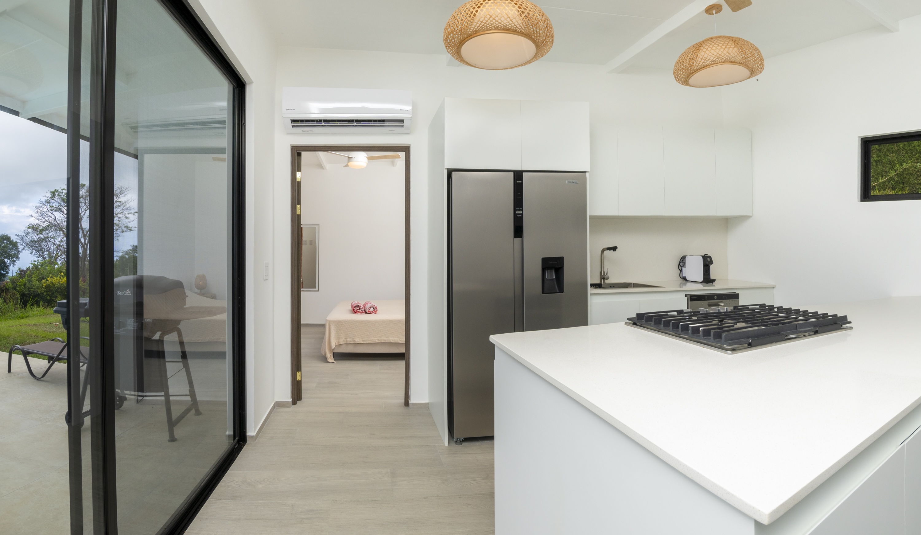 CONTEMPORARY 3-BEDROOM RESIDENCE WITH OCEAN VIEWS, IN OJOCHAL