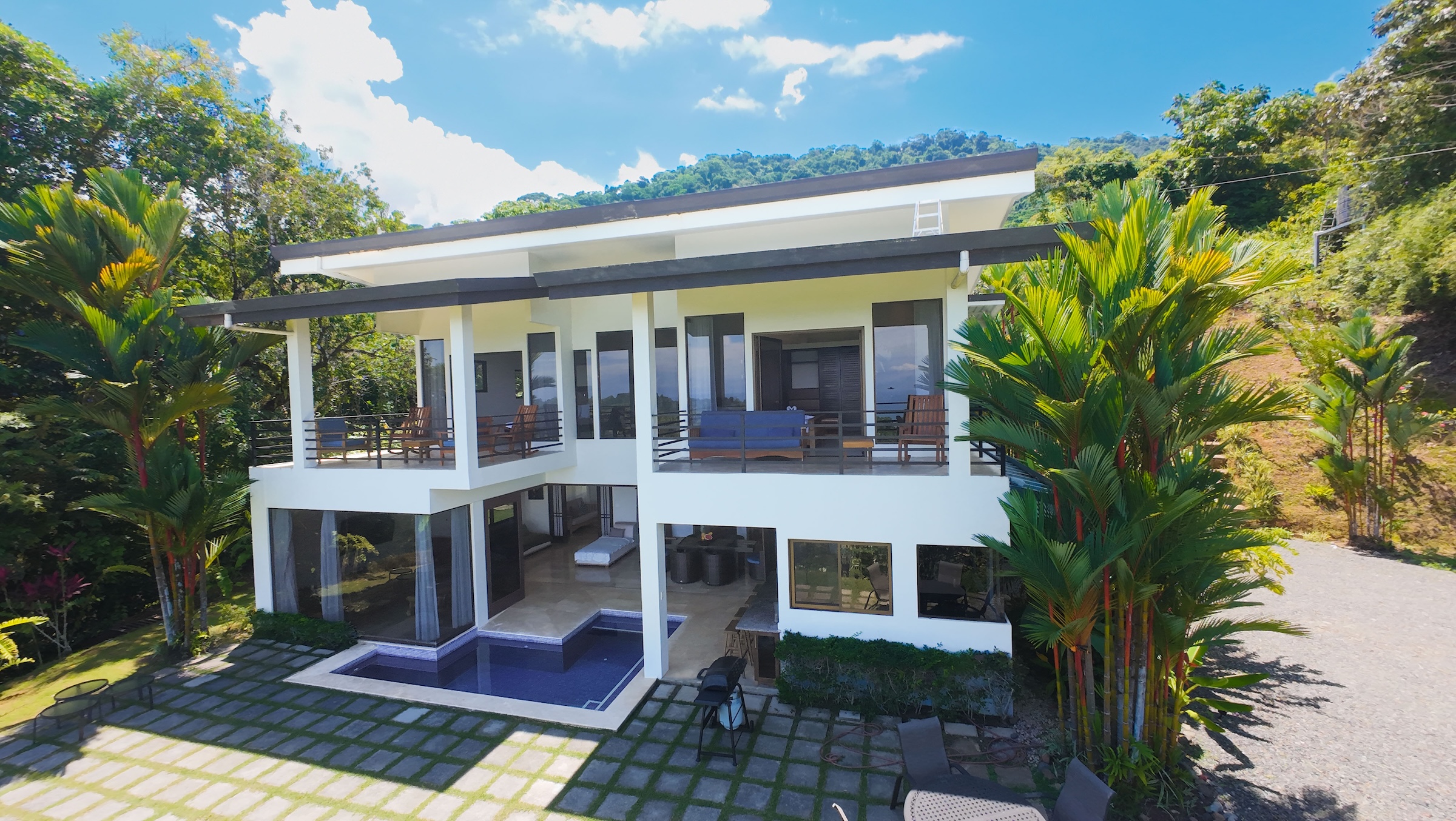 PRIVATE 4-BEDROOM RESIDENCE WITH PANORAMIC OCEAN VIEWS, IN DOMINICALITO – 1.48 ACRES