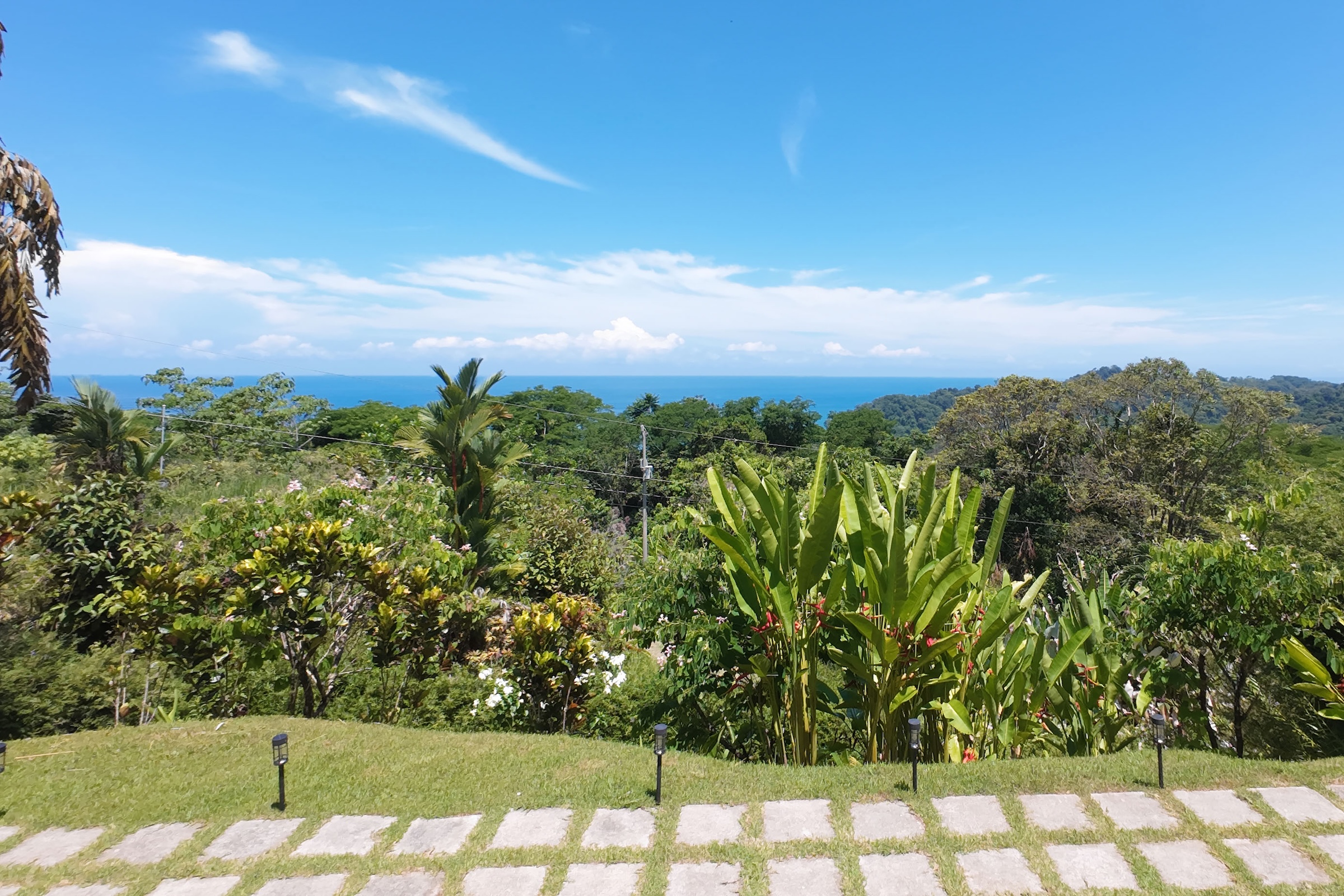PRIVATE 4-BEDROOM RESIDENCE WITH PANORAMIC OCEAN VIEWS, IN DOMINICALITO – 1.48 ACRES