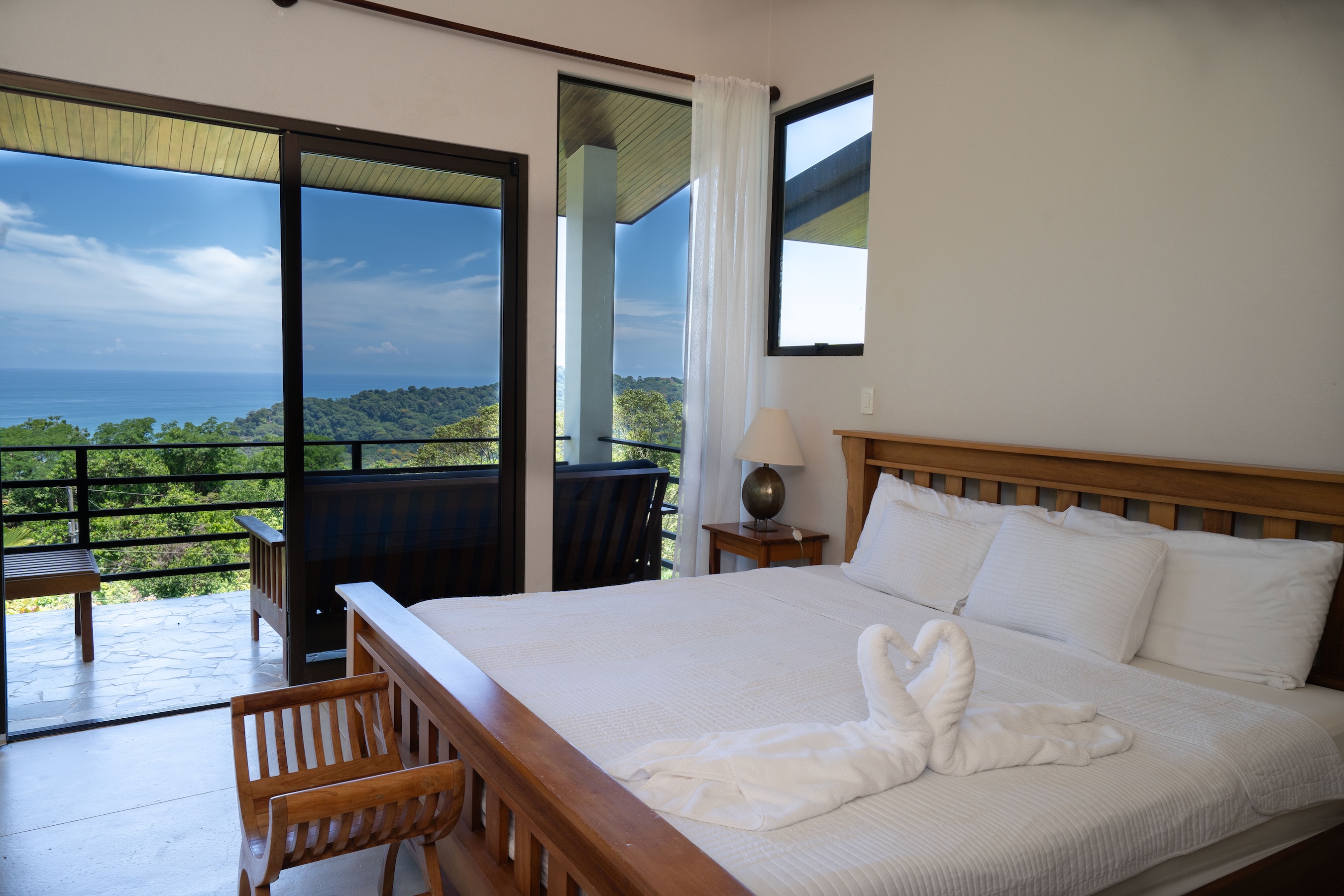 PRIVATE 4-BEDROOM RESIDENCE WITH PANORAMIC OCEAN VIEWS, IN DOMINICALITO – 1.48 ACRES