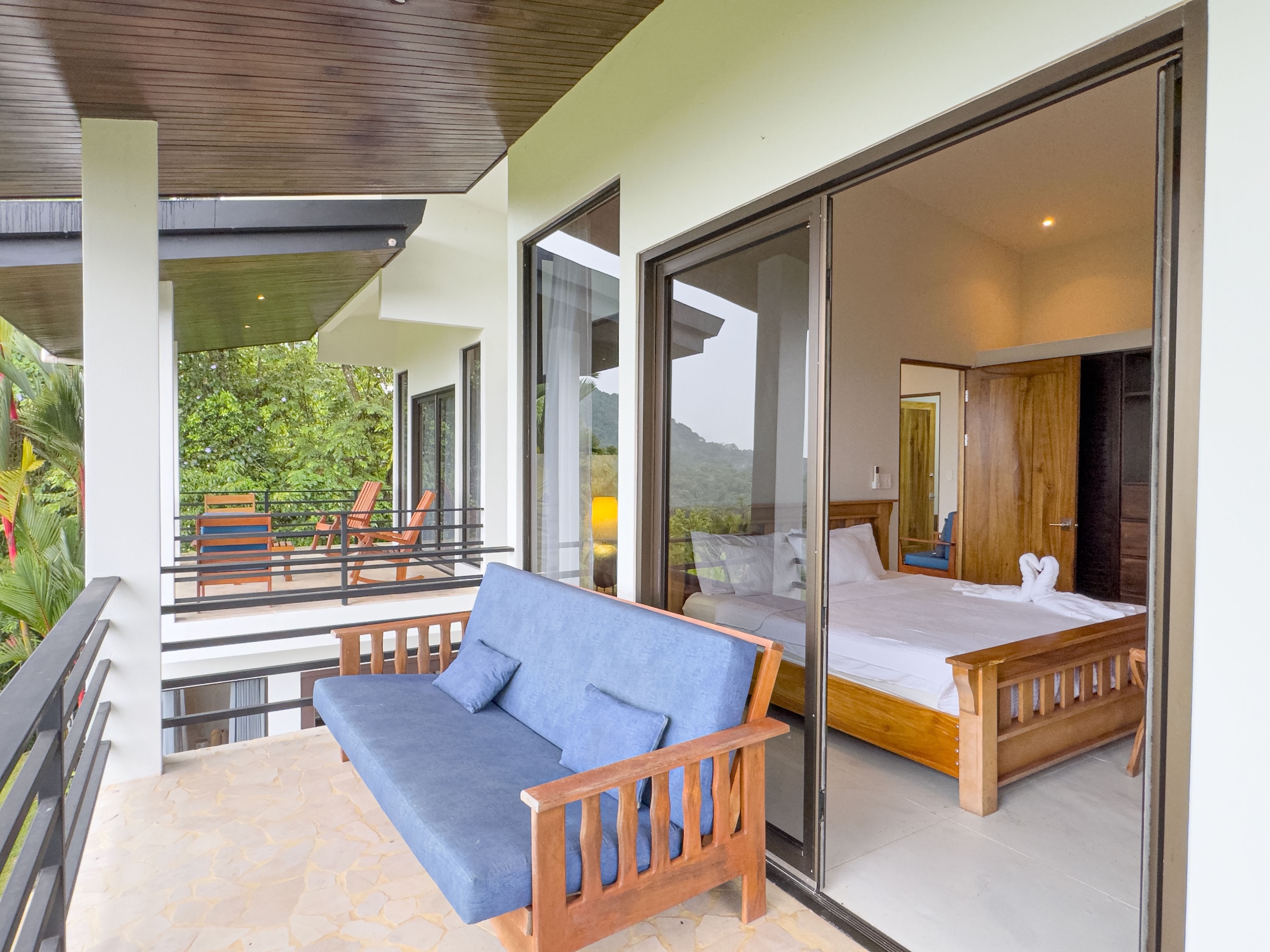 PRIVATE 4-BEDROOM RESIDENCE WITH PANORAMIC OCEAN VIEWS, IN DOMINICALITO – 1.48 ACRES