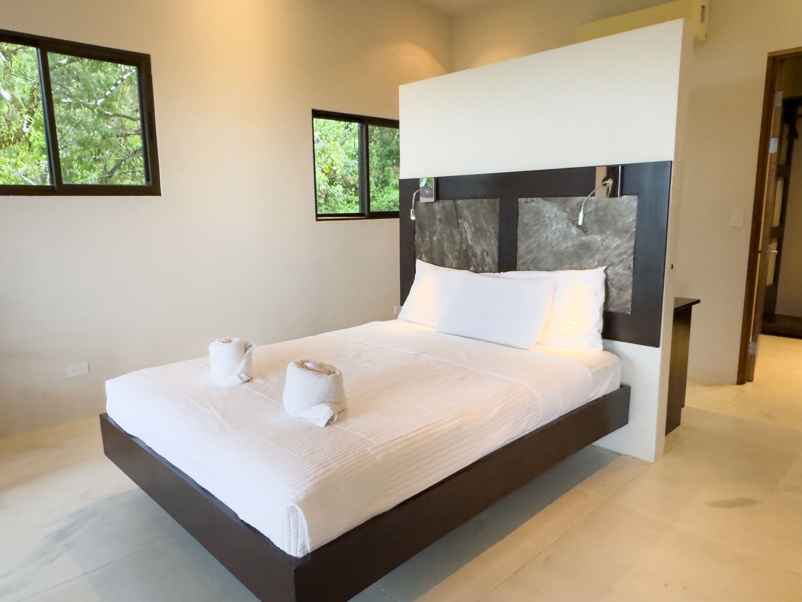 PRIVATE 4-BEDROOM RESIDENCE WITH PANORAMIC OCEAN VIEWS, IN DOMINICALITO – 1.48 ACRES