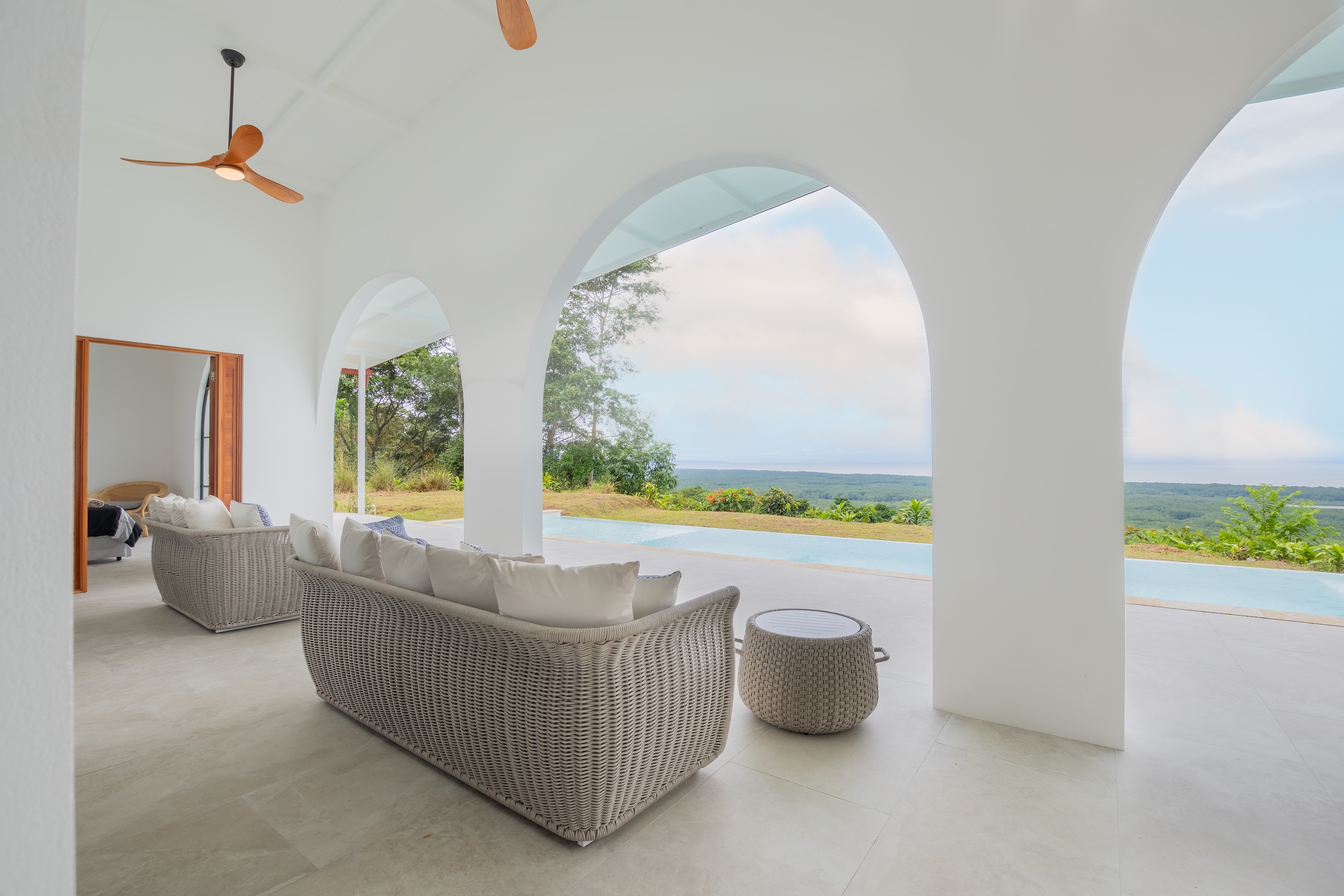 2-BEDROOM HOUSE WITH CONTEMPORARY DESIGN, IN TRES RÍOS – 1.49 ACRES