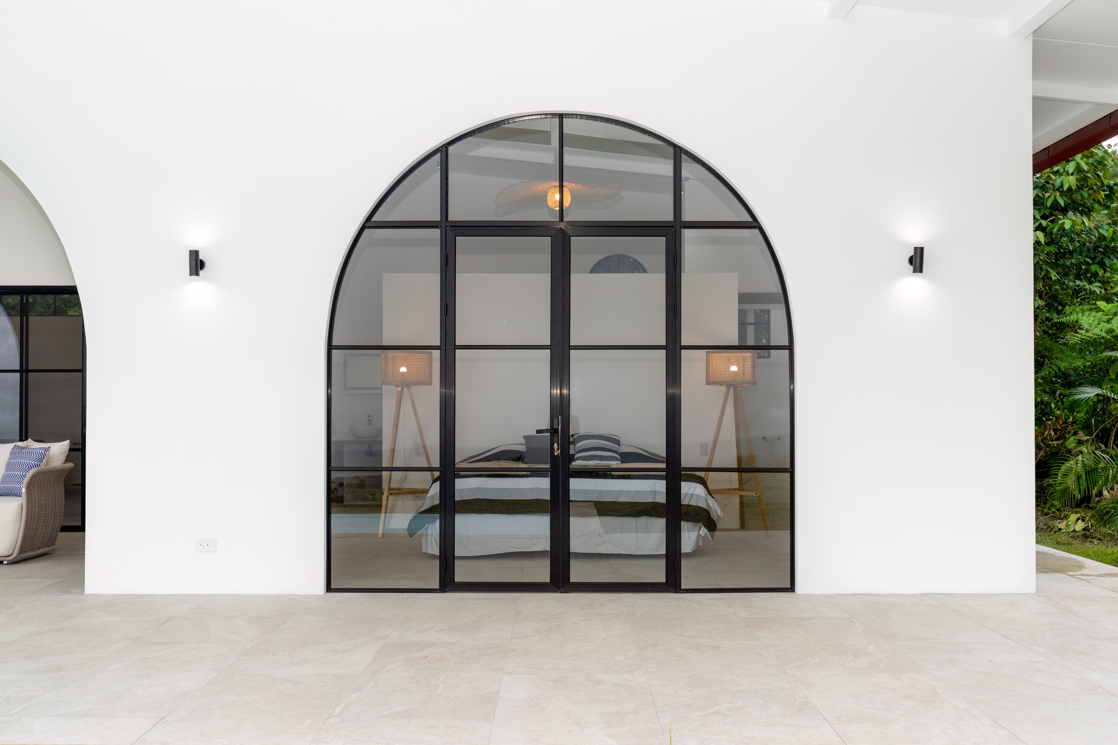 2-BEDROOM HOUSE WITH CONTEMPORARY DESIGN, IN TRES RÍOS – 1.49 ACRES