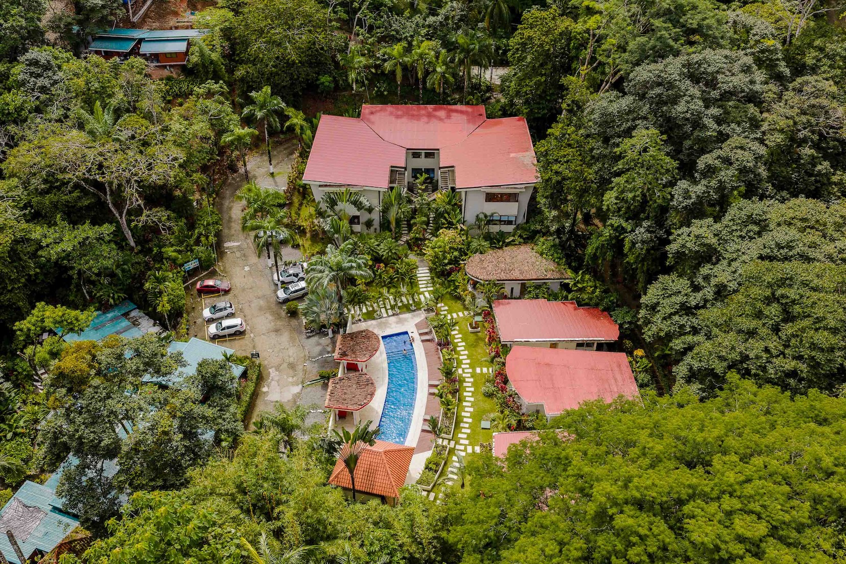 2-BEDROOM CONDO NEAR MANUEL ANTONIO NATIONAL PARK