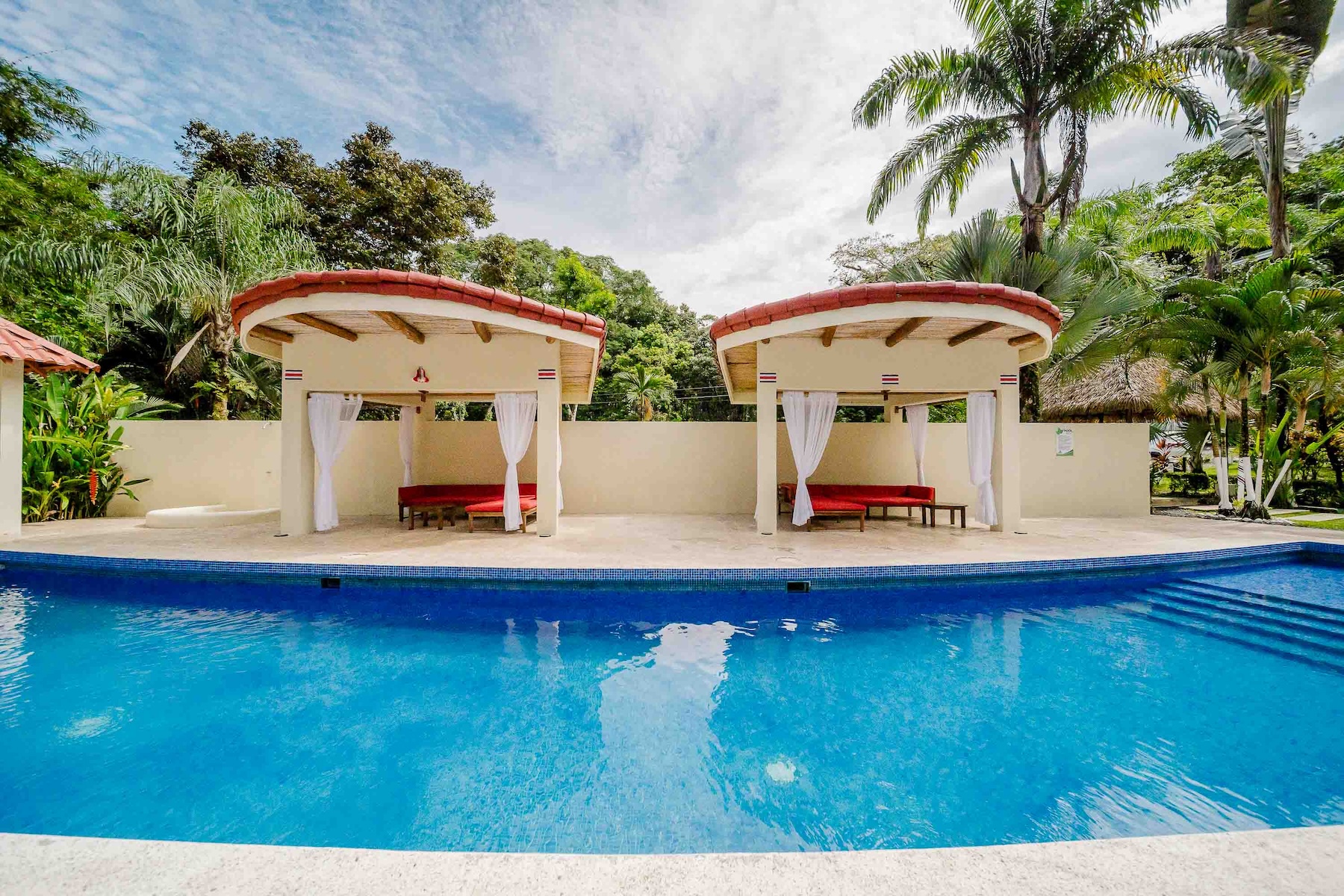 2-BEDROOM CONDO NEAR MANUEL ANTONIO NATIONAL PARK