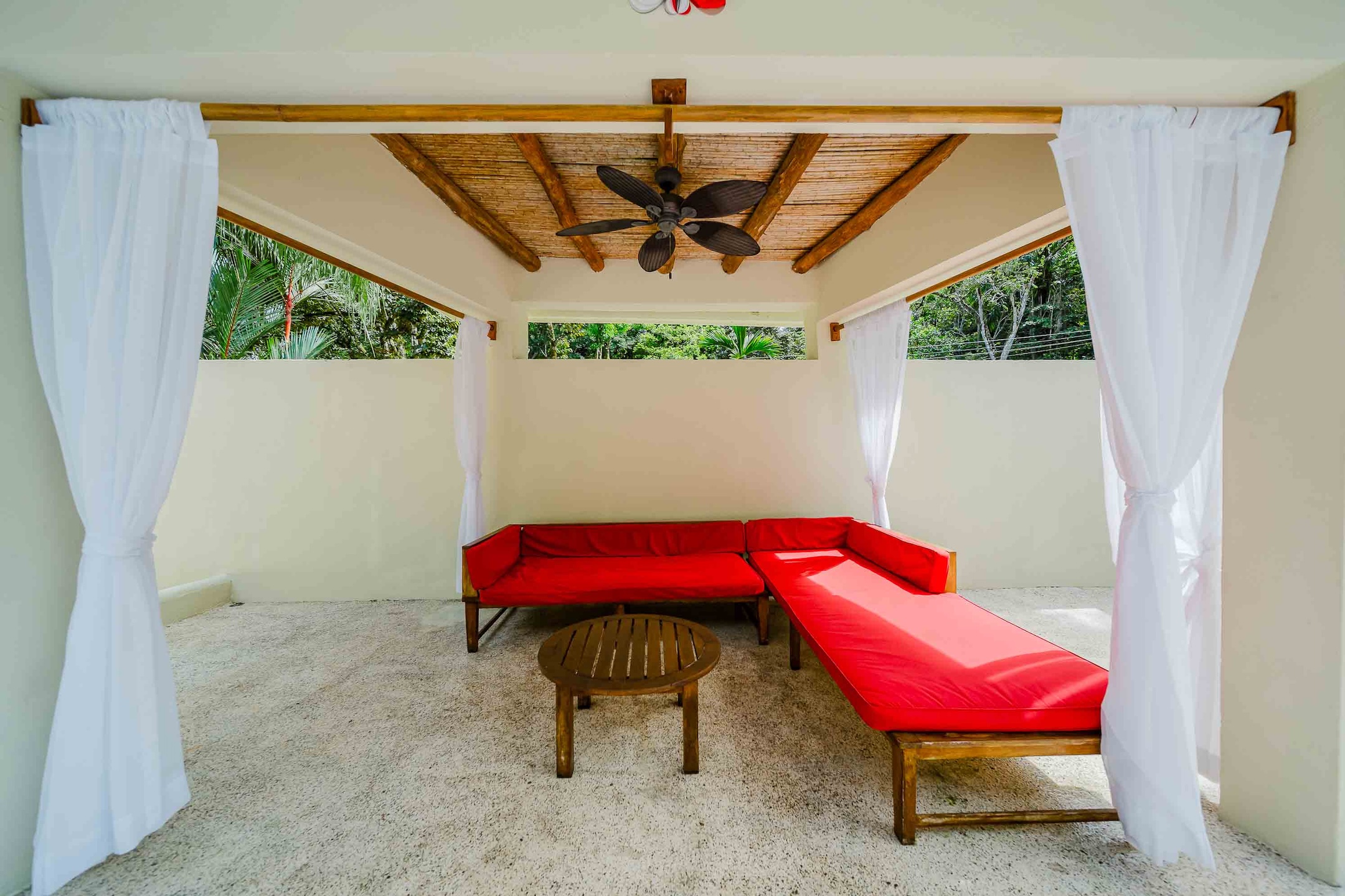 2-BEDROOM CONDO NEAR MANUEL ANTONIO NATIONAL PARK