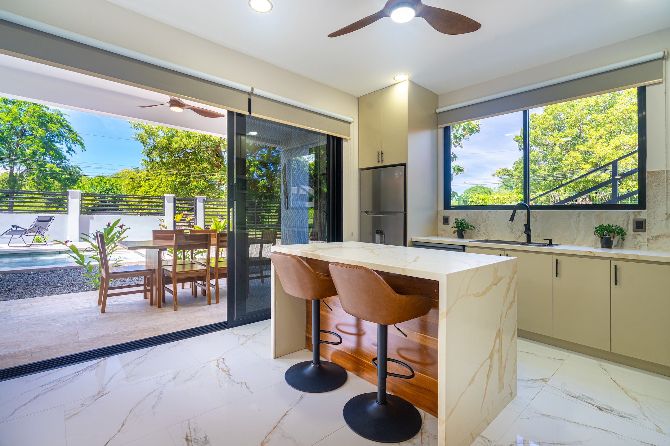 TRIPLEX IN UVITA NEAR THE SEA THREE INDEPENDENT APARTMENTS WITH A POOL AND INVESTMENT POTENTIAL
