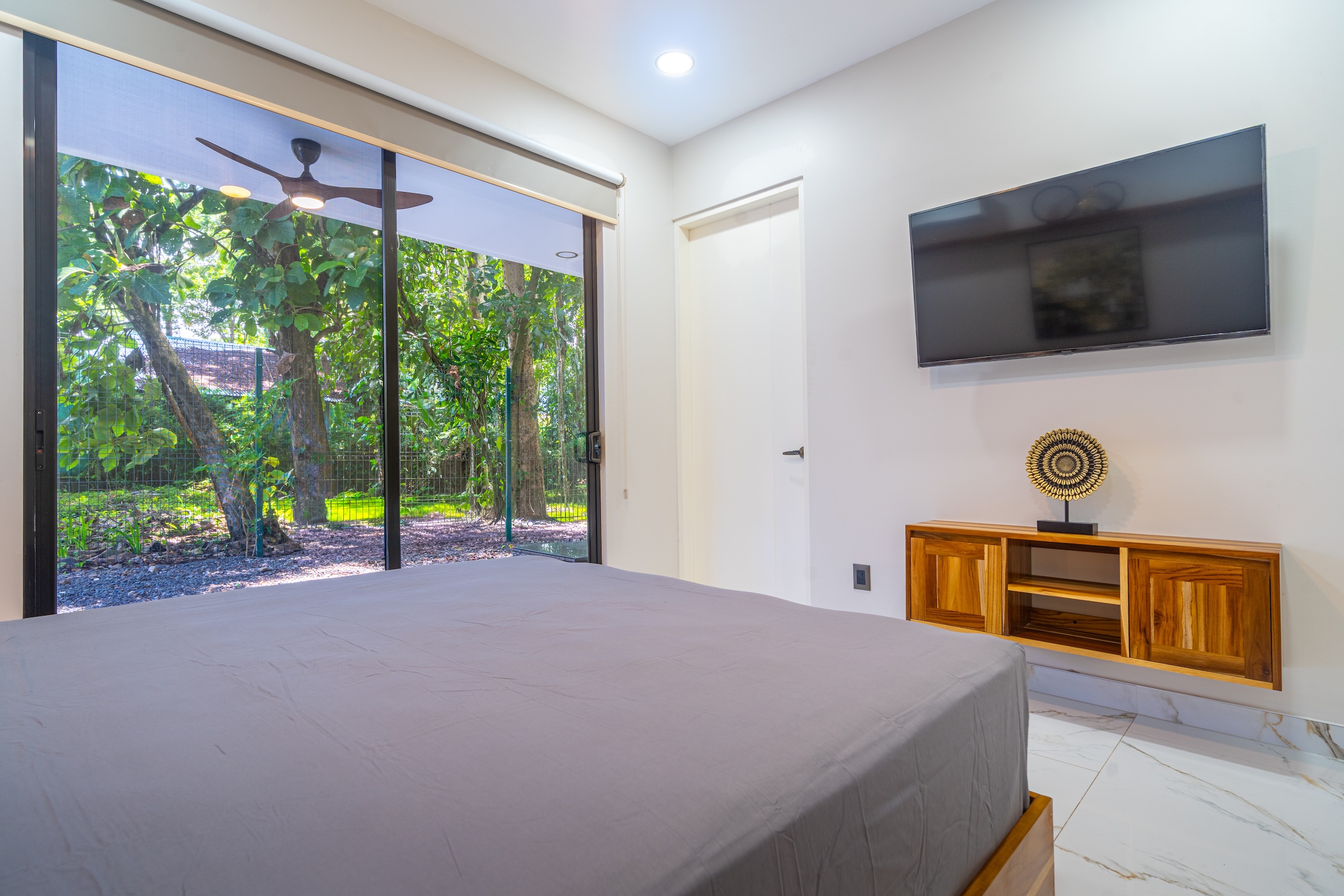TRIPLEX IN UVITA NEAR THE SEA THREE INDEPENDENT APARTMENTS WITH A POOL AND INVESTMENT POTENTIAL