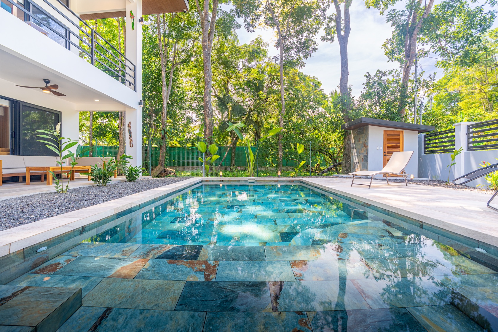 TRIPLEX IN UVITA NEAR THE SEA THREE INDEPENDENT APARTMENTS WITH A POOL AND INVESTMENT POTENTIAL