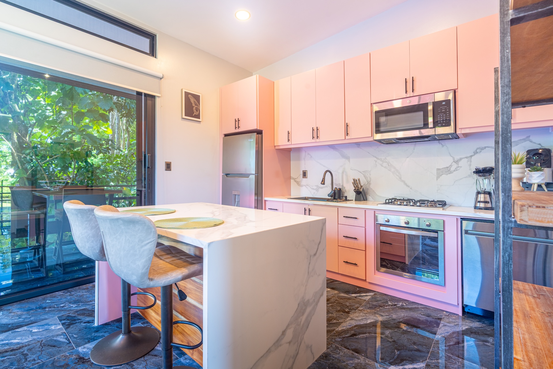 TRIPLEX IN UVITA NEAR THE SEA THREE INDEPENDENT APARTMENTS WITH A POOL AND INVESTMENT POTENTIAL