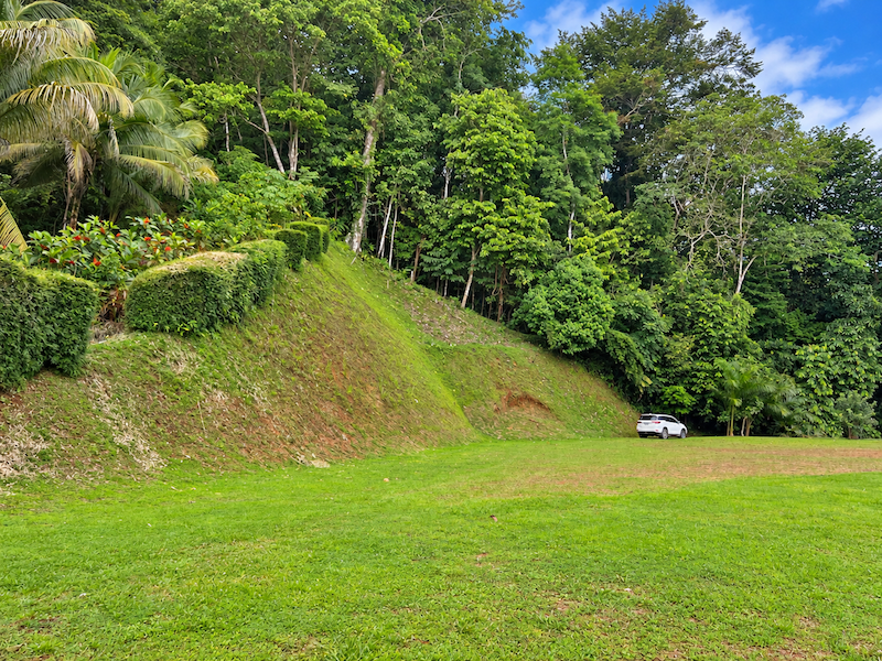PRIVATE PLOT WITH OCEAN VIEWS AND A LARGE BUILDING PLATFORM, IN PORTALON – 2.06 ACRES