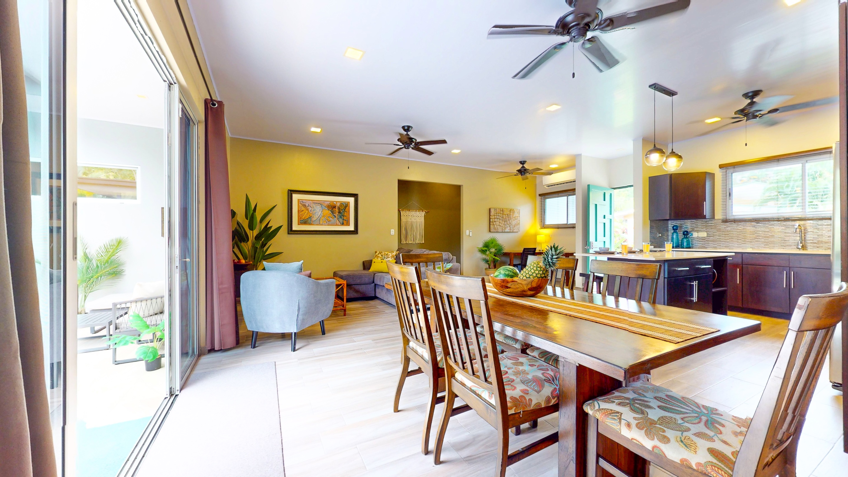 VILLA LUMA 3-BEDROOM HOUSE WITH PRIVATE POOL, IN THE HEART OF UVITA