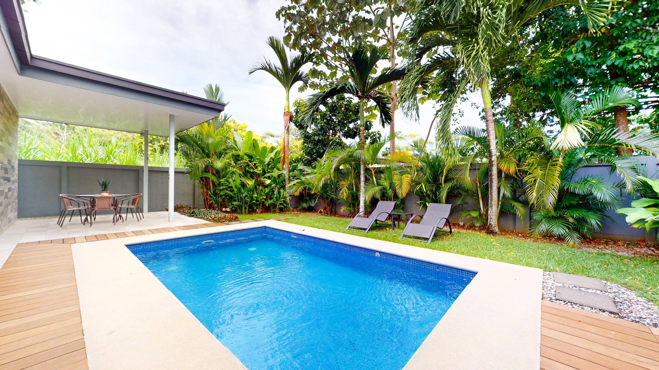 VILLA LUMA 3-BEDROOM HOUSE WITH PRIVATE POOL, IN THE HEART OF UVITA