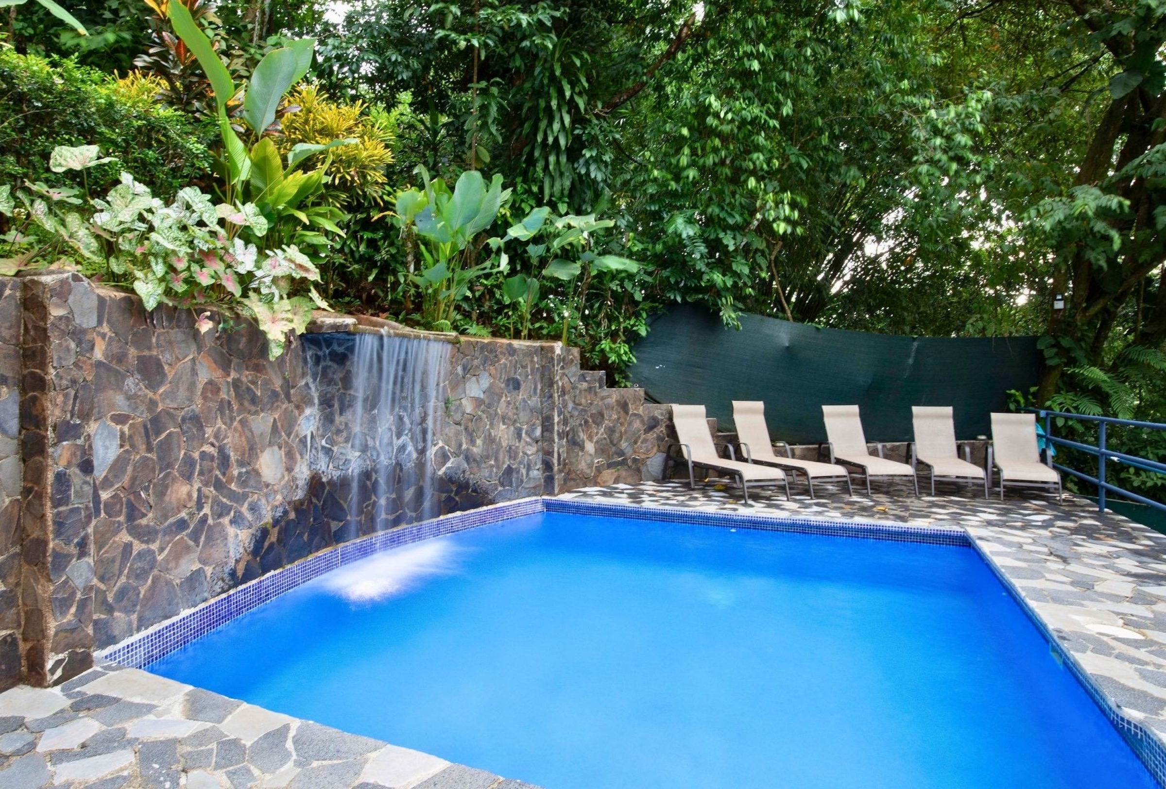 HOUSE WITH POOL AND INDEPENDENT APARTMENT, IN MANUEL ANTONIO
