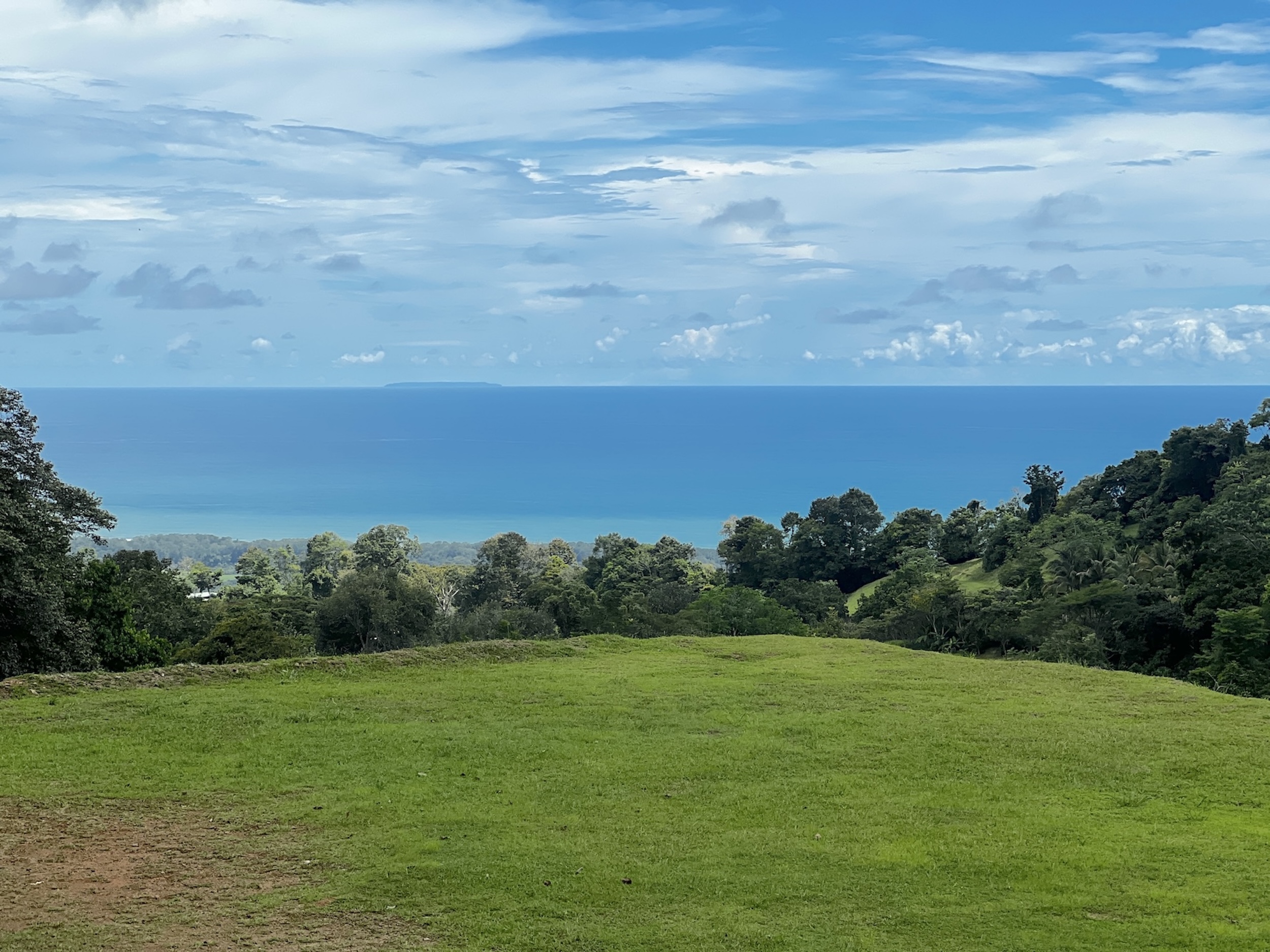 PRIVATE PLOT WITH OCEAN VIEWS AND A LARGE BUILDING PLATFORM, IN PORTALON – 2.06 ACRES