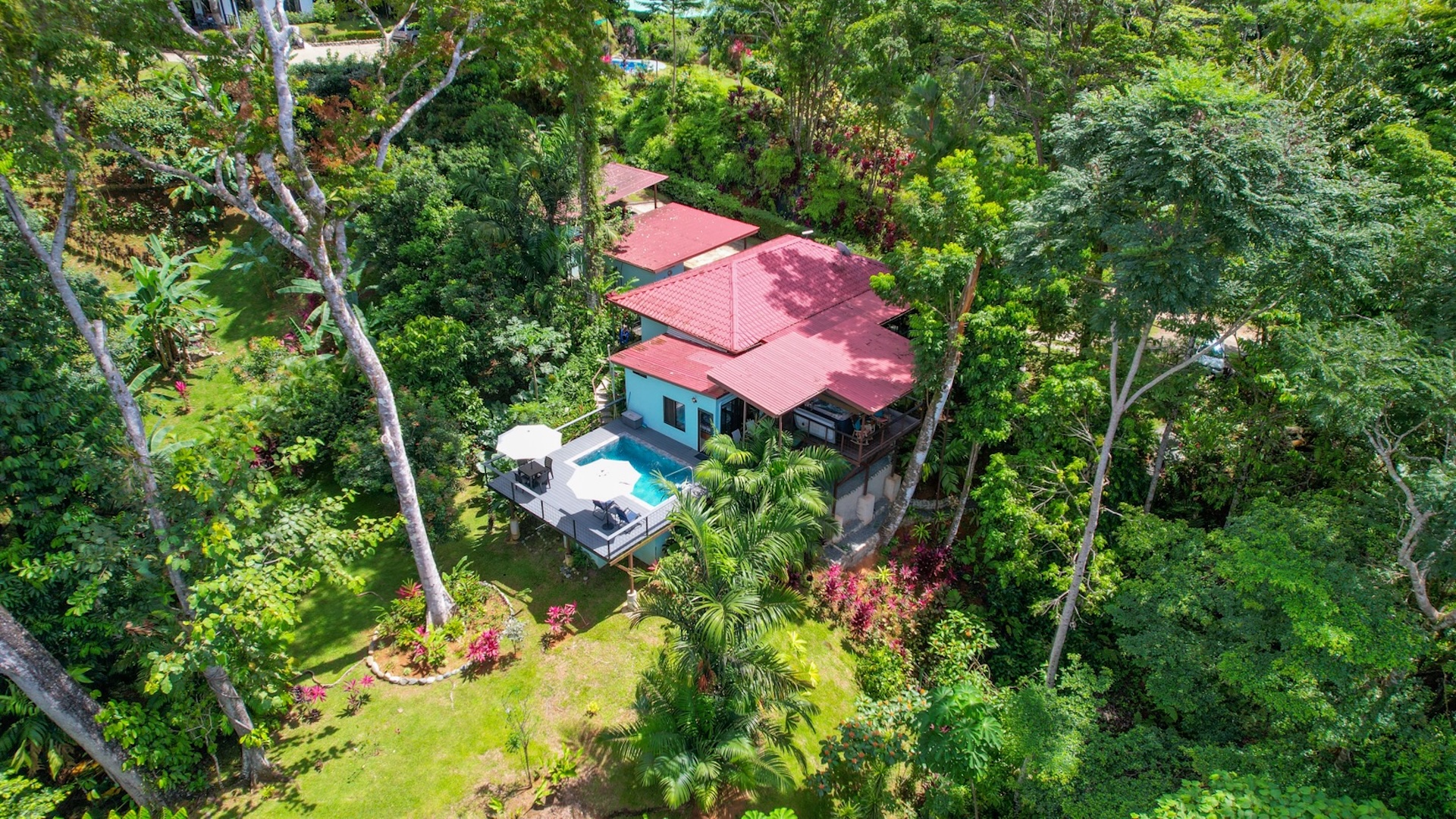 RENOVATED HOME WITH POOL, OCEAN VIEWS, AND ADDITIONAL LAND, IN CINCO VENTANAS, OJOCHAL