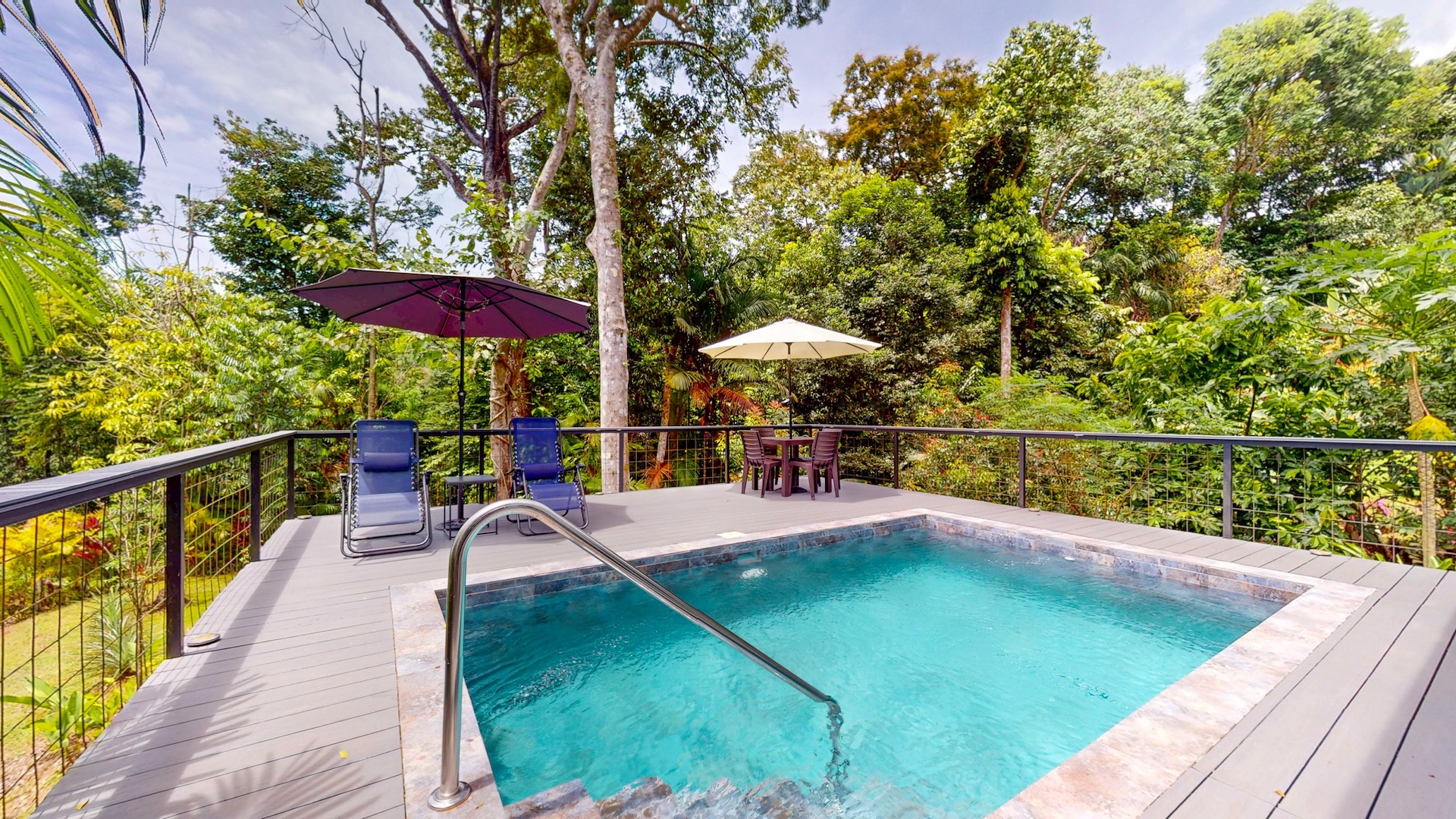 RENOVATED HOME WITH POOL, OCEAN VIEWS, AND ADDITIONAL LAND, IN CINCO VENTANAS, OJOCHAL