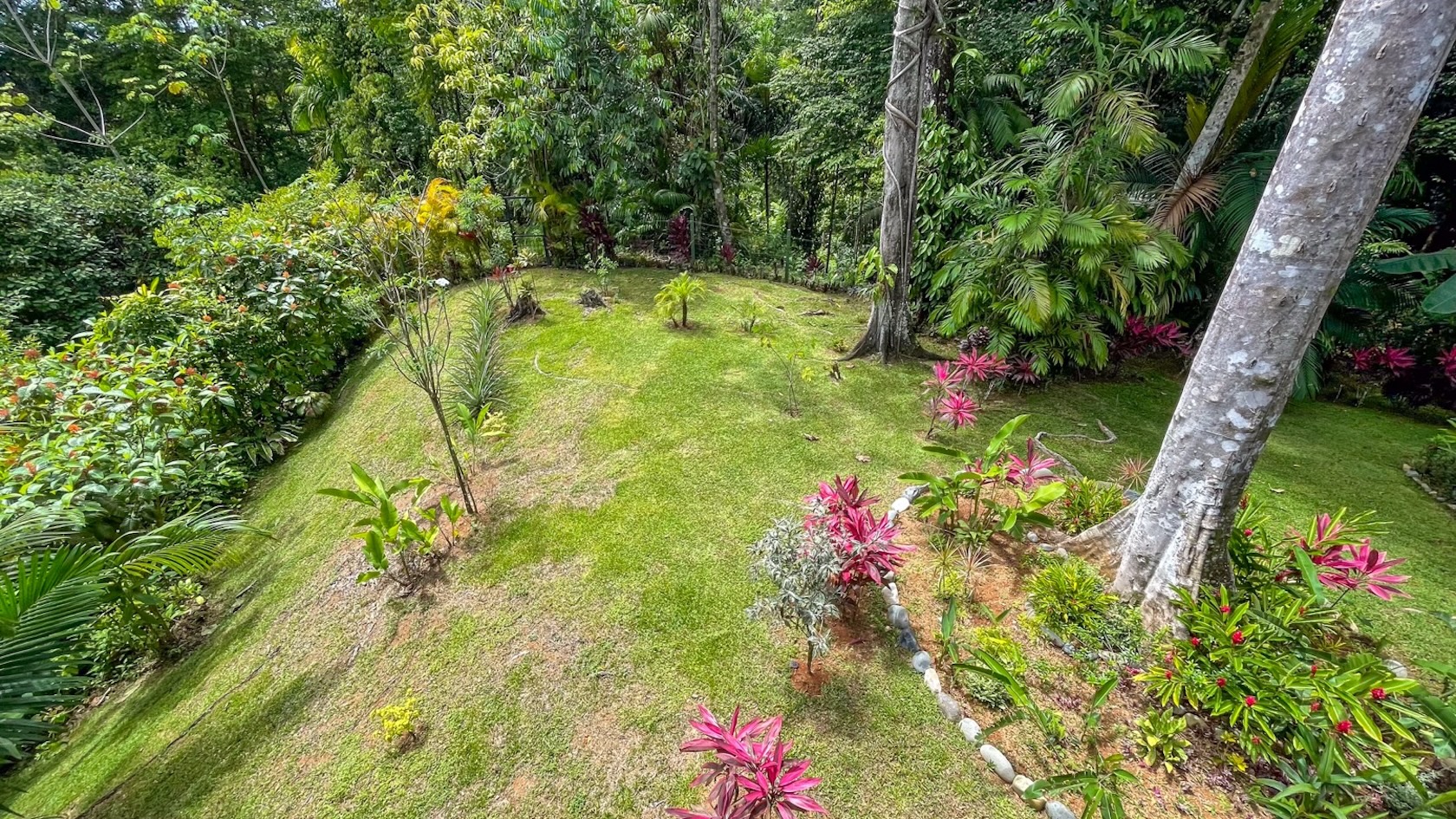 RENOVATED HOME WITH POOL, OCEAN VIEWS, AND ADDITIONAL LAND, IN CINCO VENTANAS, OJOCHAL