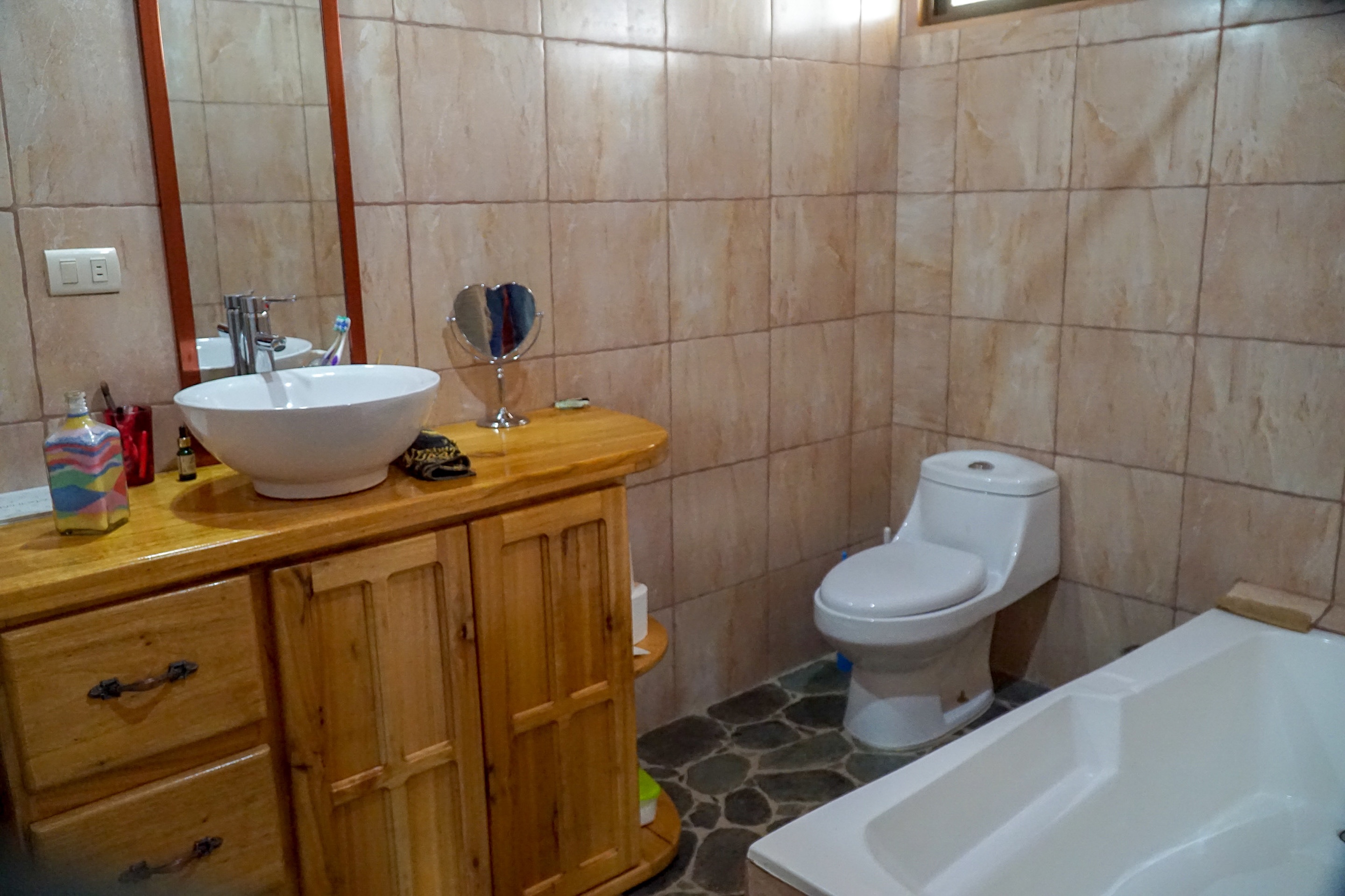 MOUNTAIN ESTATE WITH AGRICULTURAL PRODUCTION AND ECO-FRIENDLY HOUSE, IN ZAPOTAL PEREZ ZELEDON