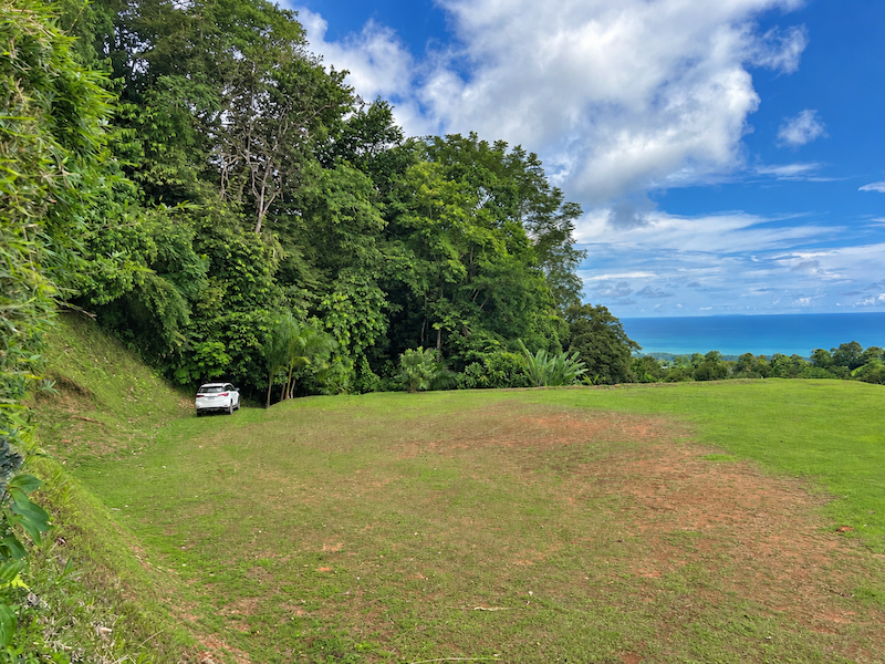 PRIVATE PLOT WITH OCEAN VIEWS AND A LARGE BUILDING PLATFORM, IN PORTALON – 2.06 ACRES