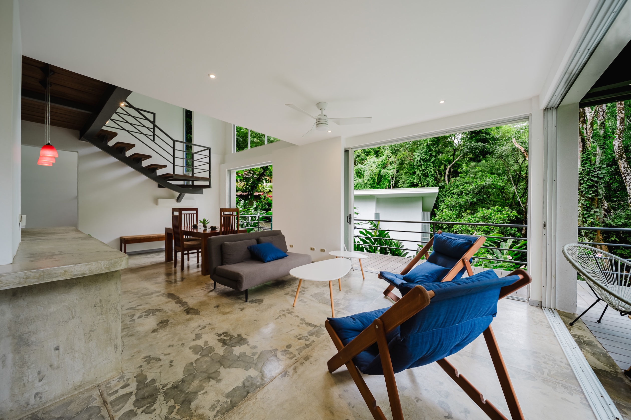 PRIVATE PROPERTY IN A GATED RESIDENTIAL COMMUNITY, SURROUNDED BY JUNGLE AND FEATURING THREE UNITS, IN MANUEL ANTONIO