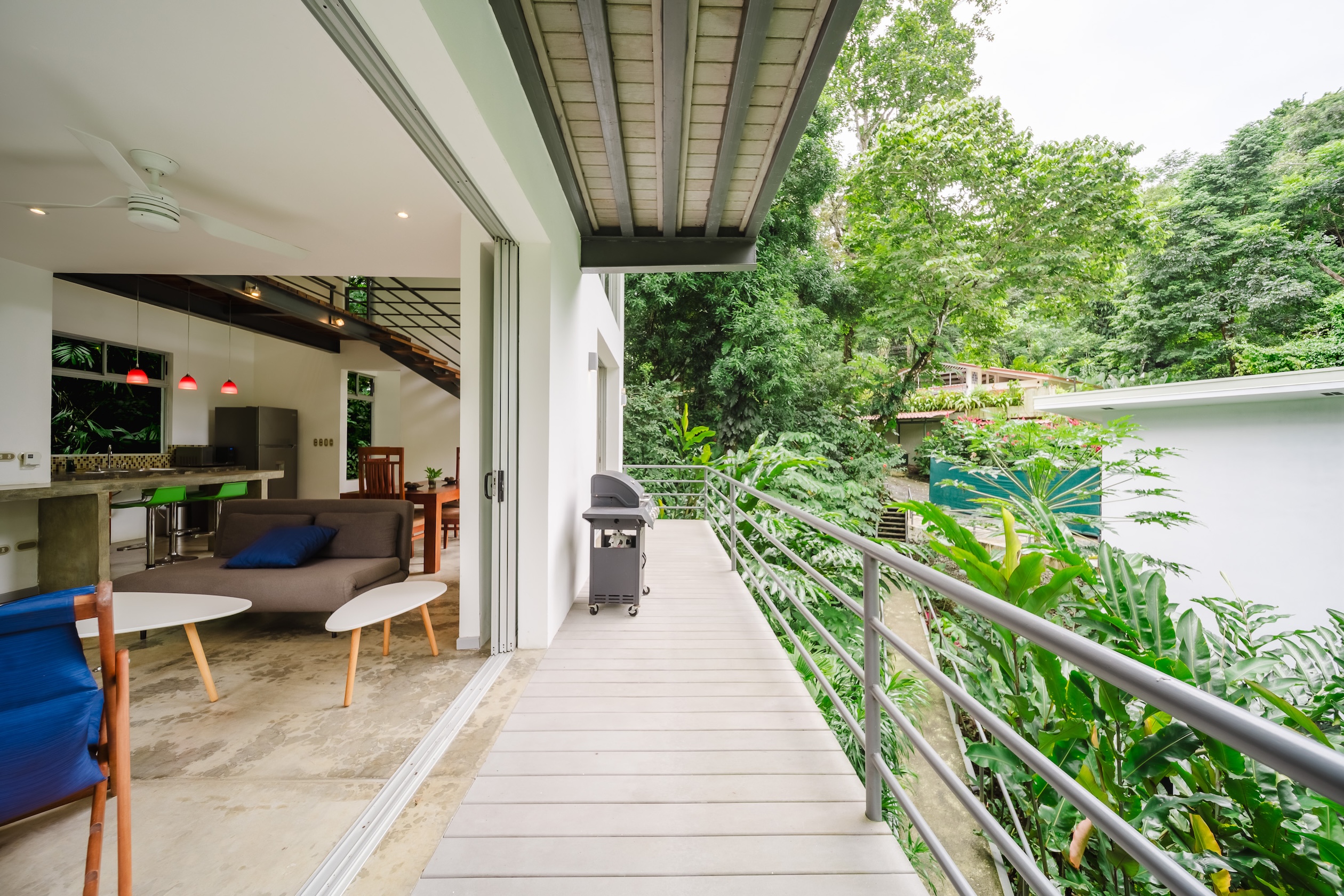 PRIVATE PROPERTY IN A GATED RESIDENTIAL COMMUNITY, SURROUNDED BY JUNGLE AND FEATURING THREE UNITS, IN MANUEL ANTONIO