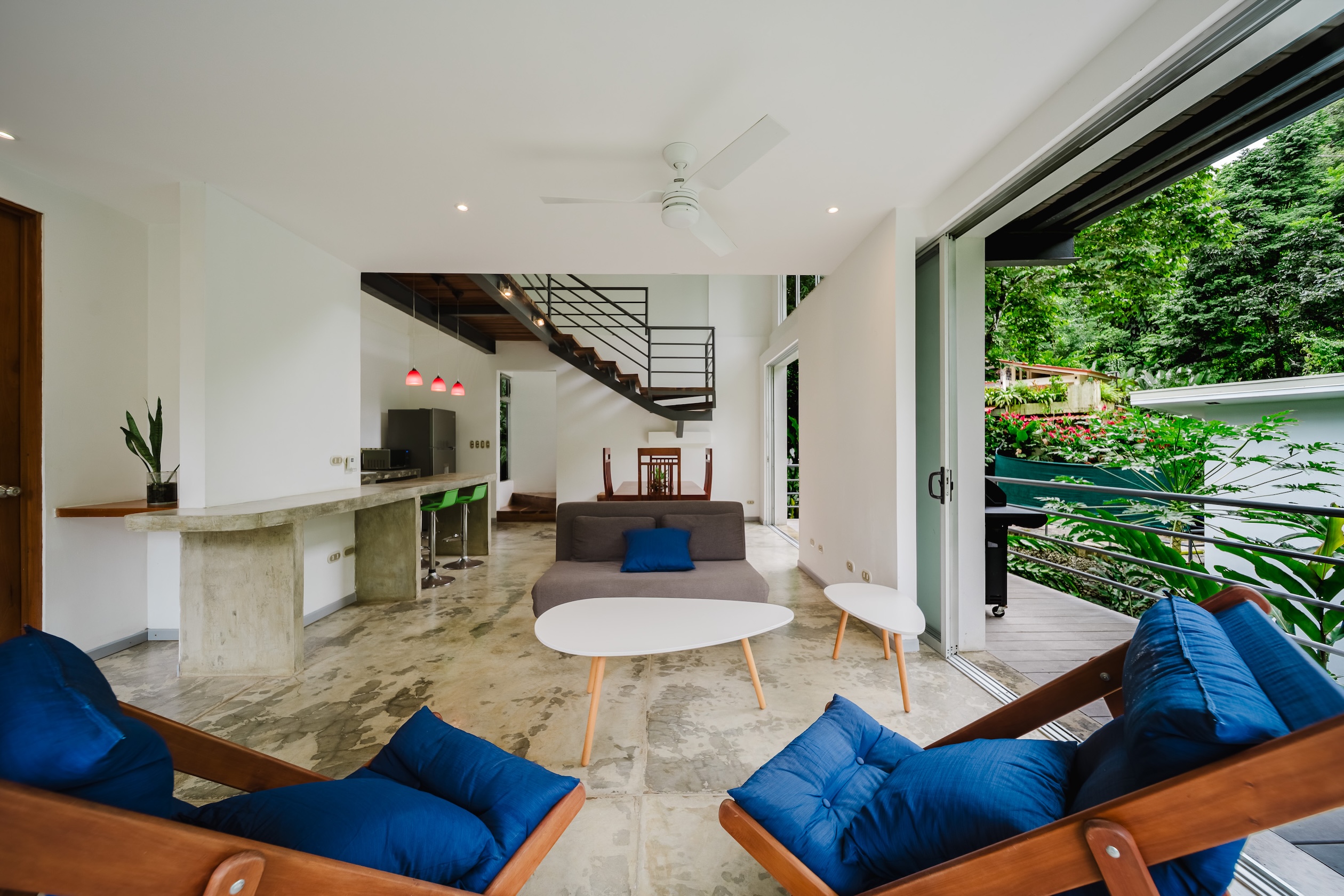 PRIVATE PROPERTY IN A GATED RESIDENTIAL COMMUNITY, SURROUNDED BY JUNGLE AND FEATURING THREE UNITS, IN MANUEL ANTONIO