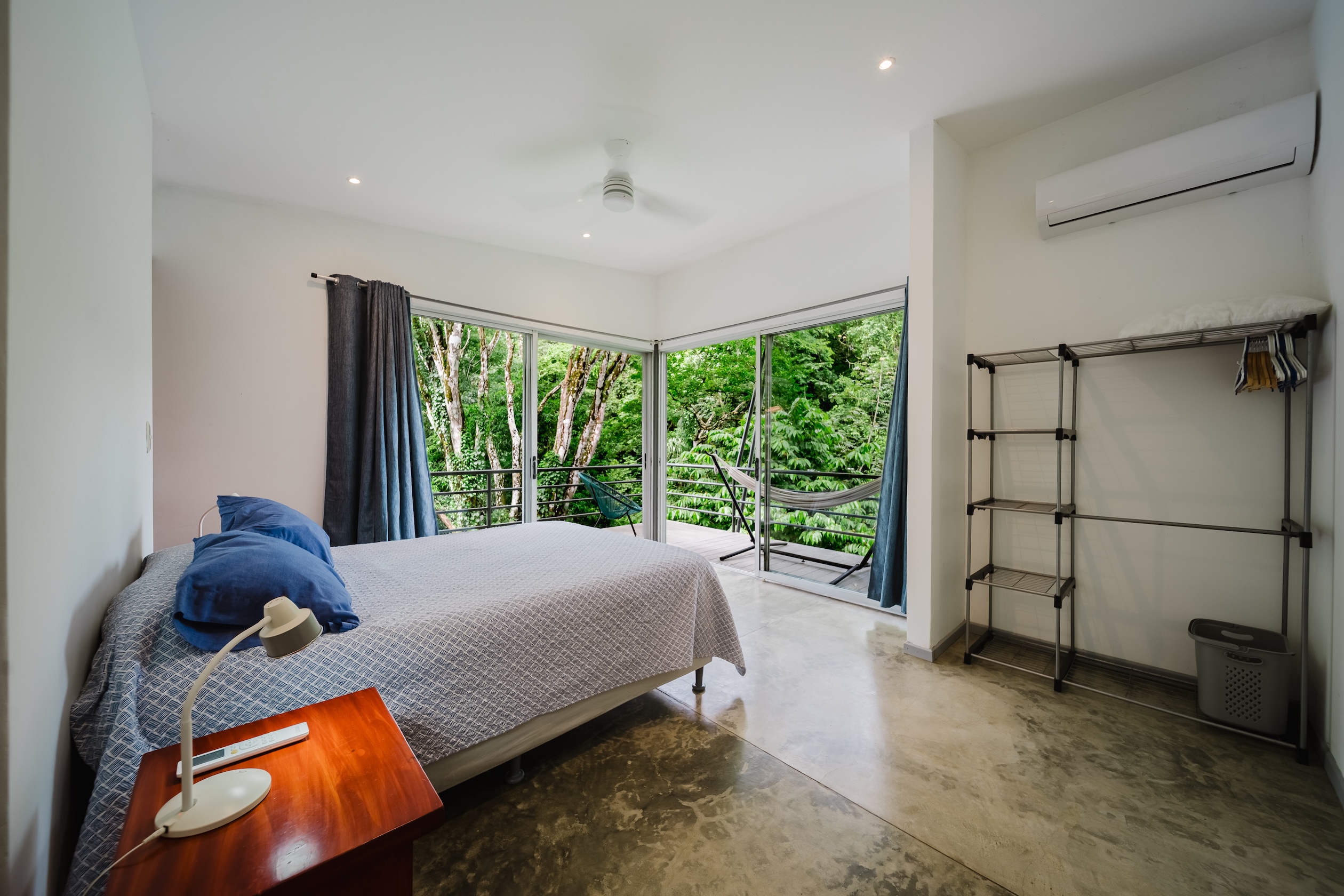 PRIVATE PROPERTY IN A GATED RESIDENTIAL COMMUNITY, SURROUNDED BY JUNGLE AND FEATURING THREE UNITS, IN MANUEL ANTONIO