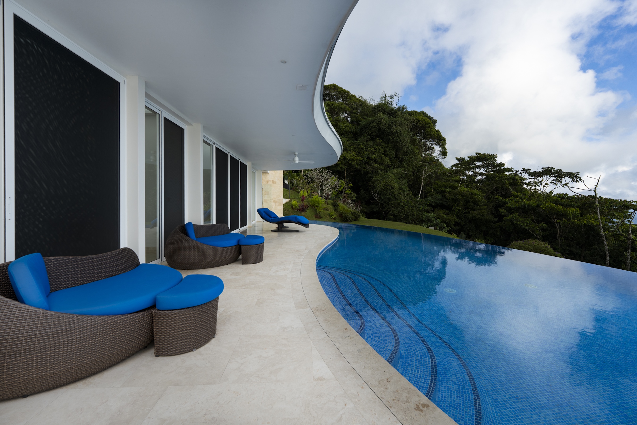 CASA LUZ LUXURY RESIDENCE WITH PANORAMIC OCEAN AND SUNSET VIEWS, IN COSTA VERDE – 3.21 ACRES