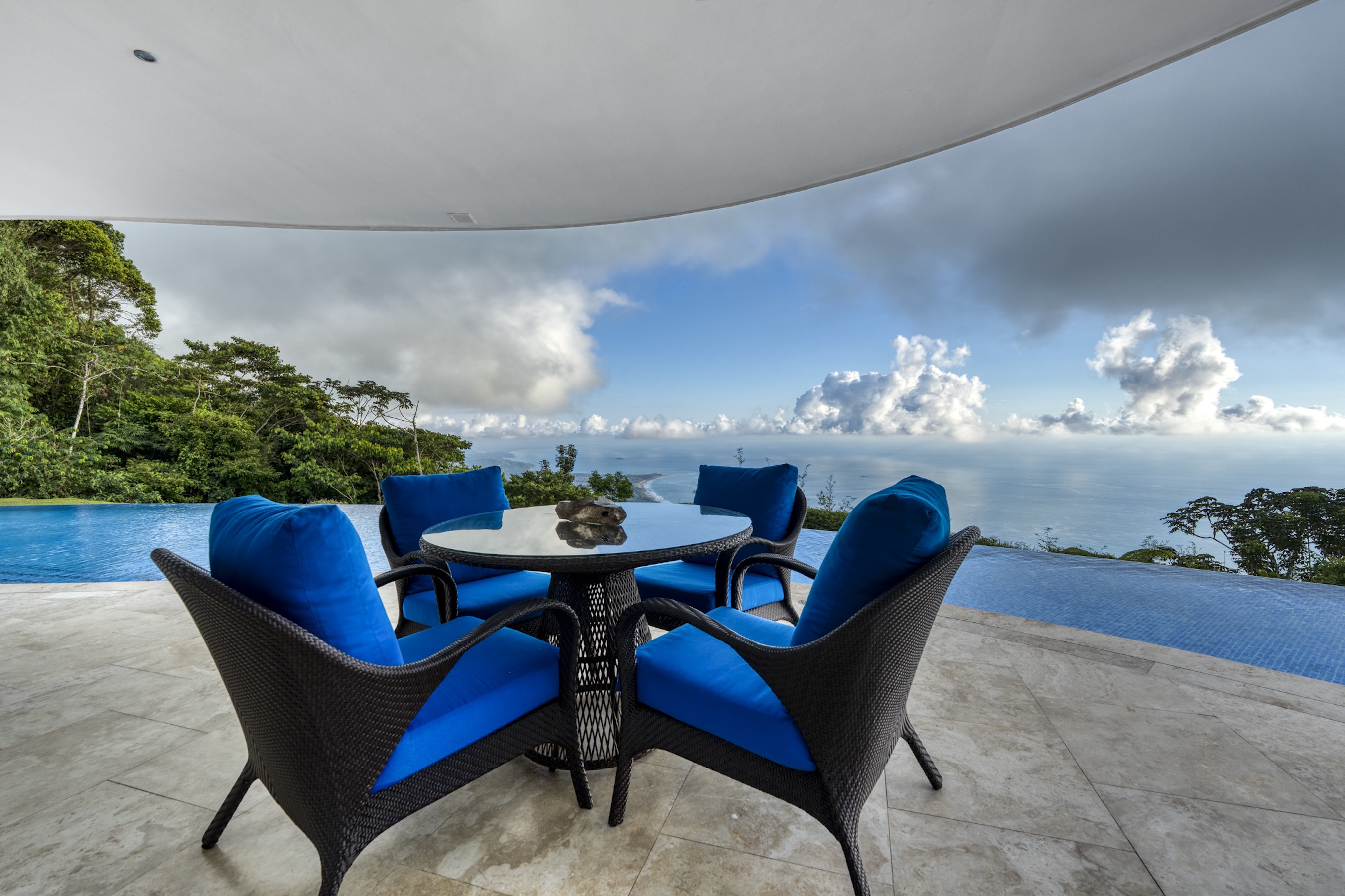 CASA LUZ LUXURY RESIDENCE WITH PANORAMIC OCEAN AND SUNSET VIEWS, IN COSTA VERDE – 3.21 ACRES