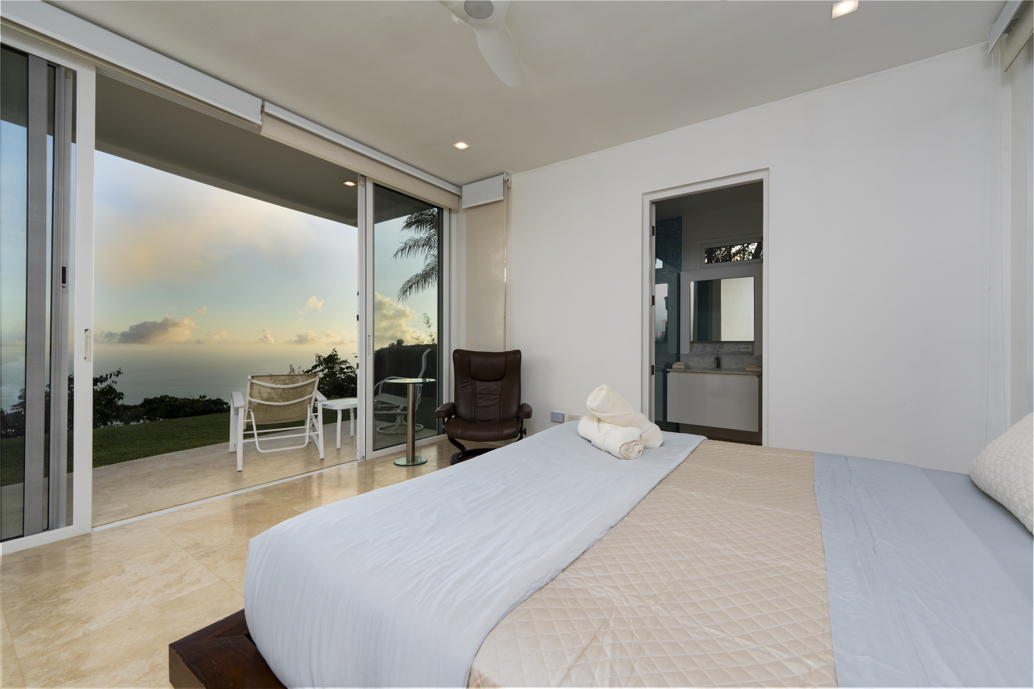 CASA LUZ LUXURY RESIDENCE WITH PANORAMIC OCEAN AND SUNSET VIEWS, IN COSTA VERDE – 3.21 ACRES