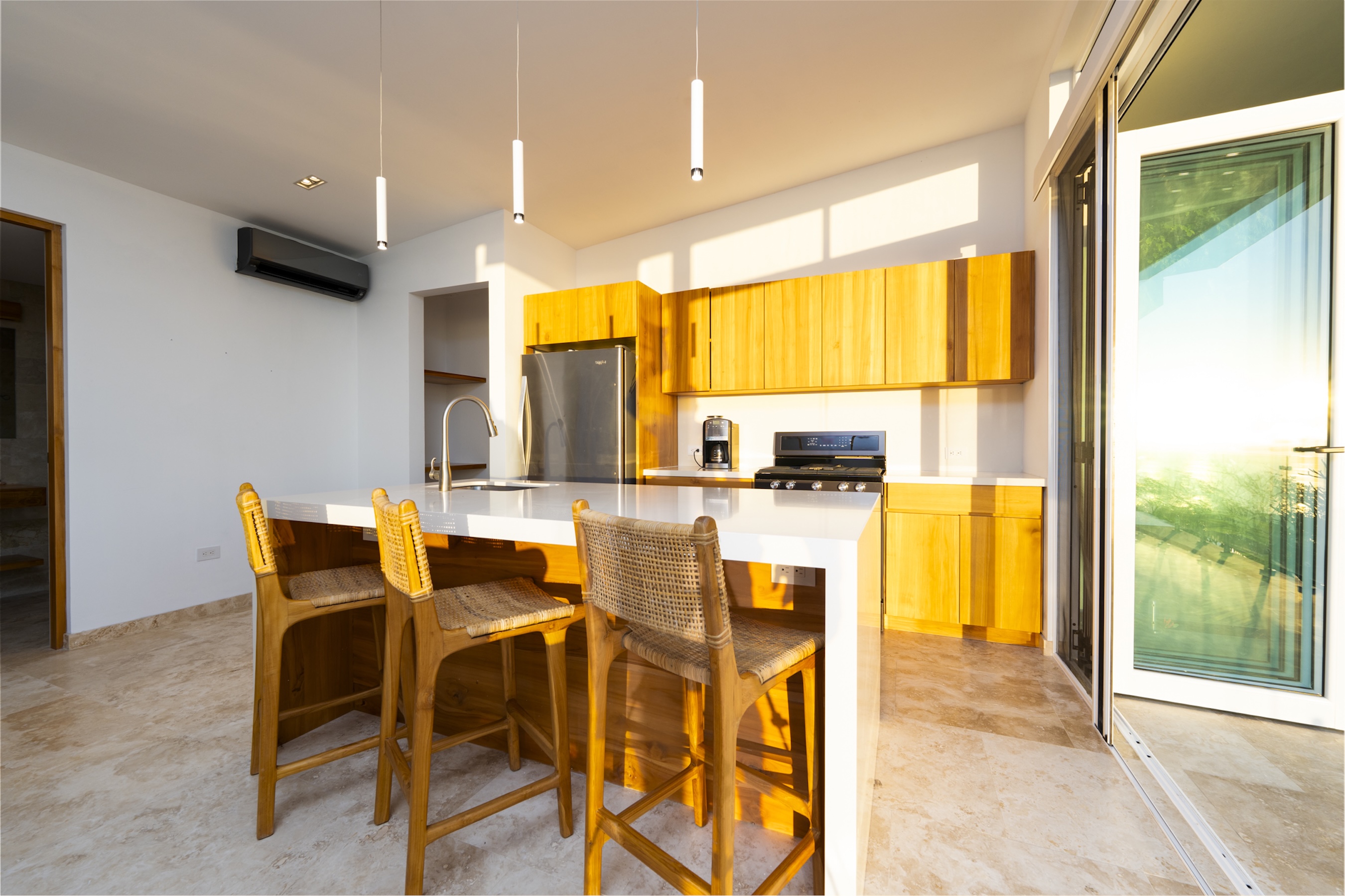 CASA LUZ LUXURY RESIDENCE WITH PANORAMIC OCEAN AND SUNSET VIEWS, IN COSTA VERDE – 3.21 ACRES